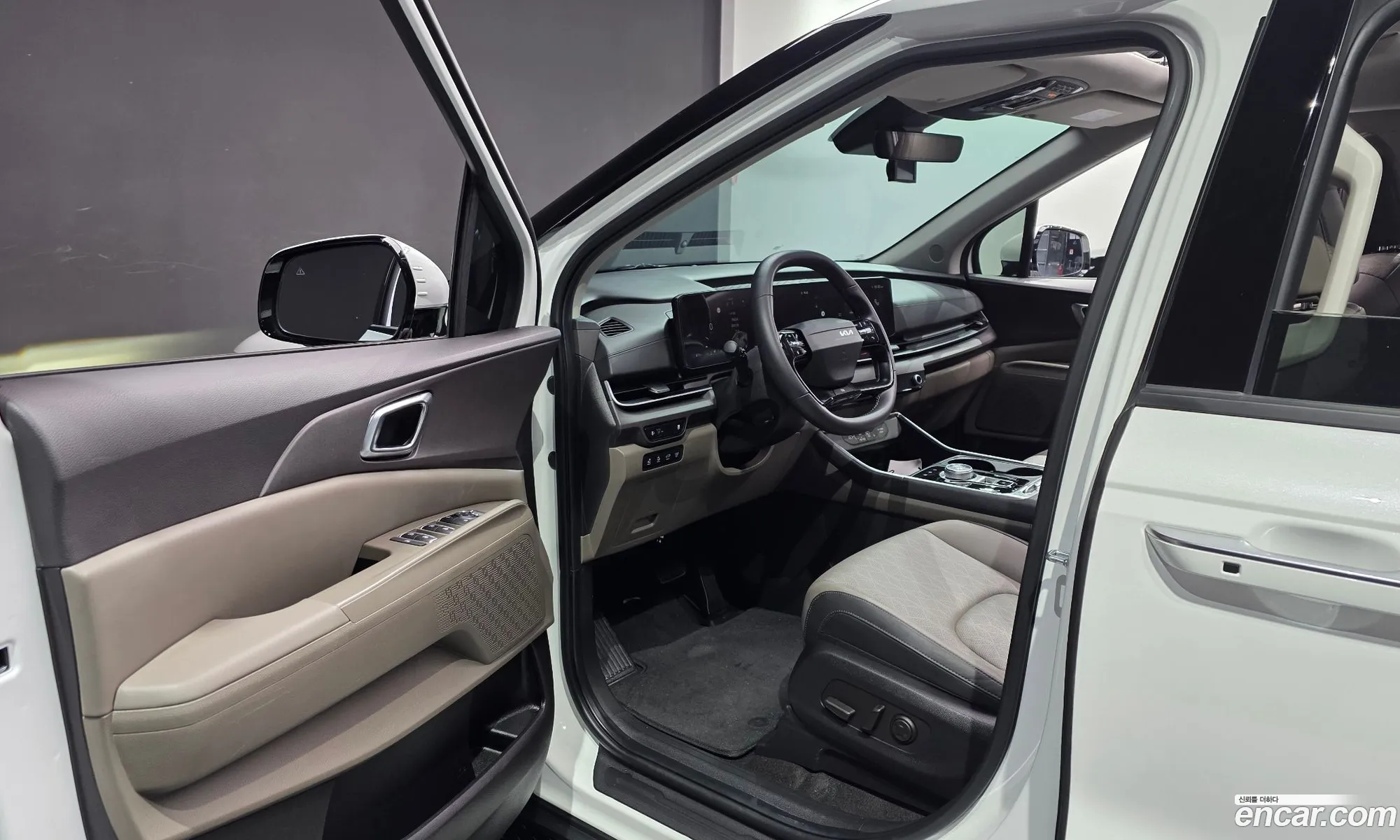 Kia Carnival 2024 — 28