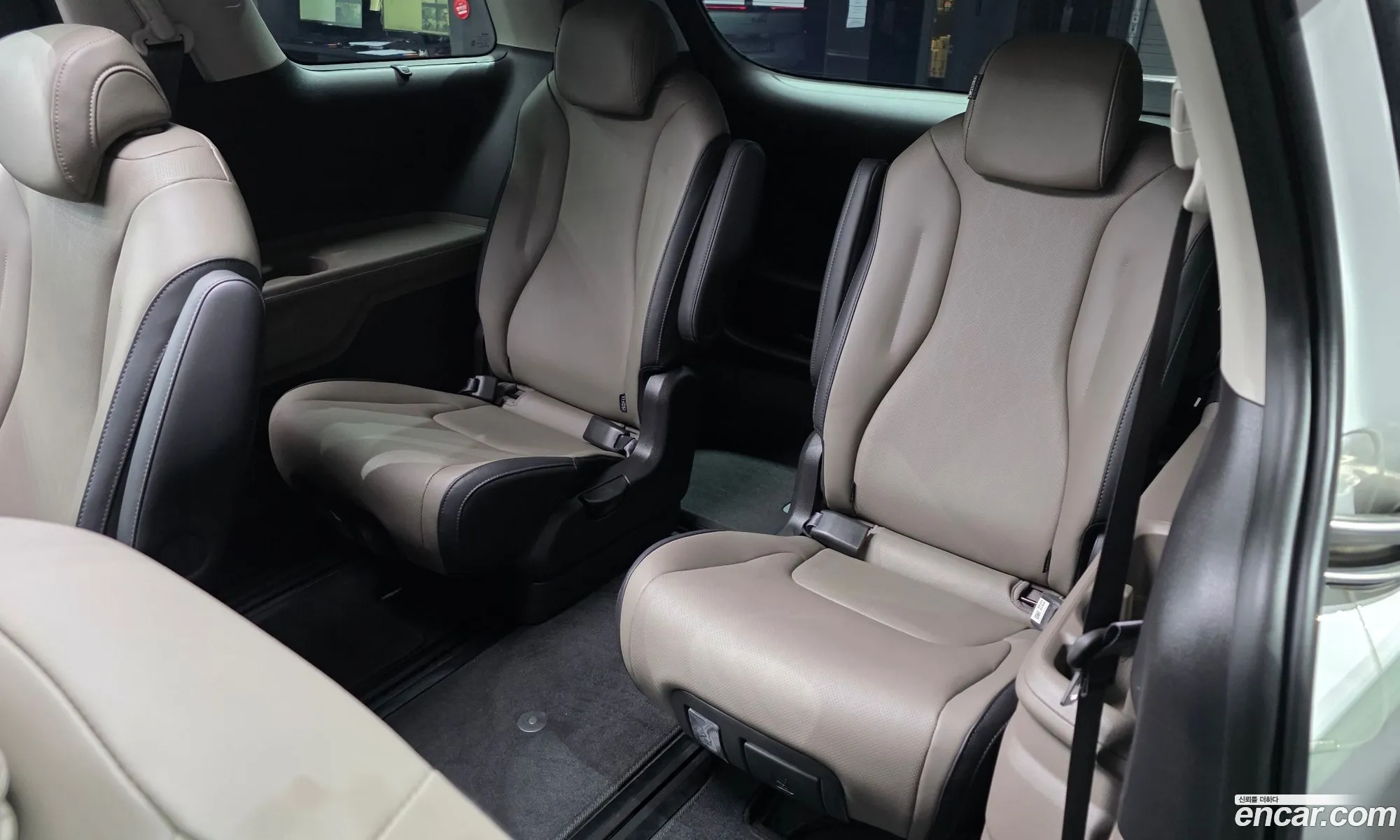 Kia Carnival 2024 — 8
