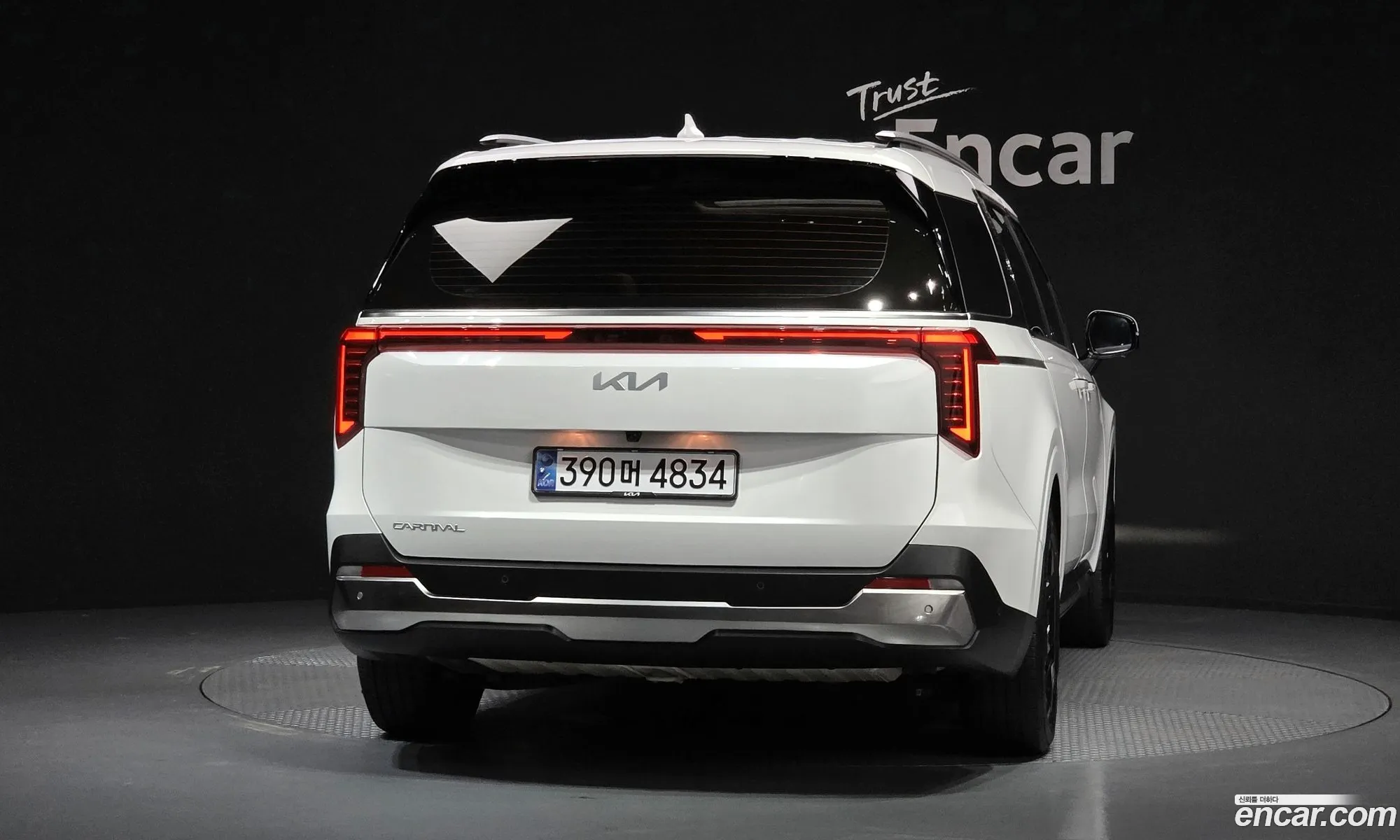 Kia Carnival 2024 — 25