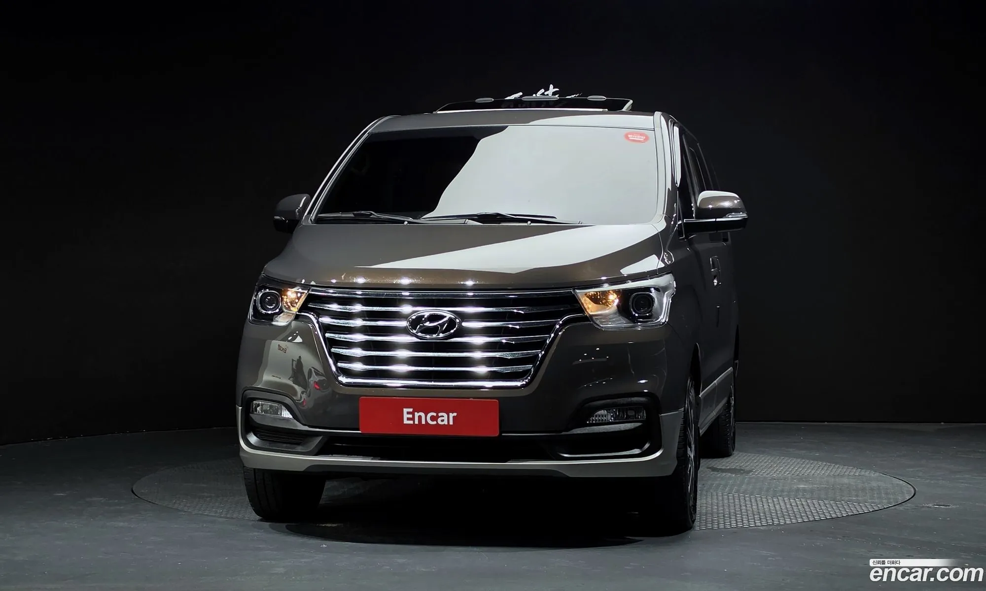 Hyundai Grand Starex 2020 — 15