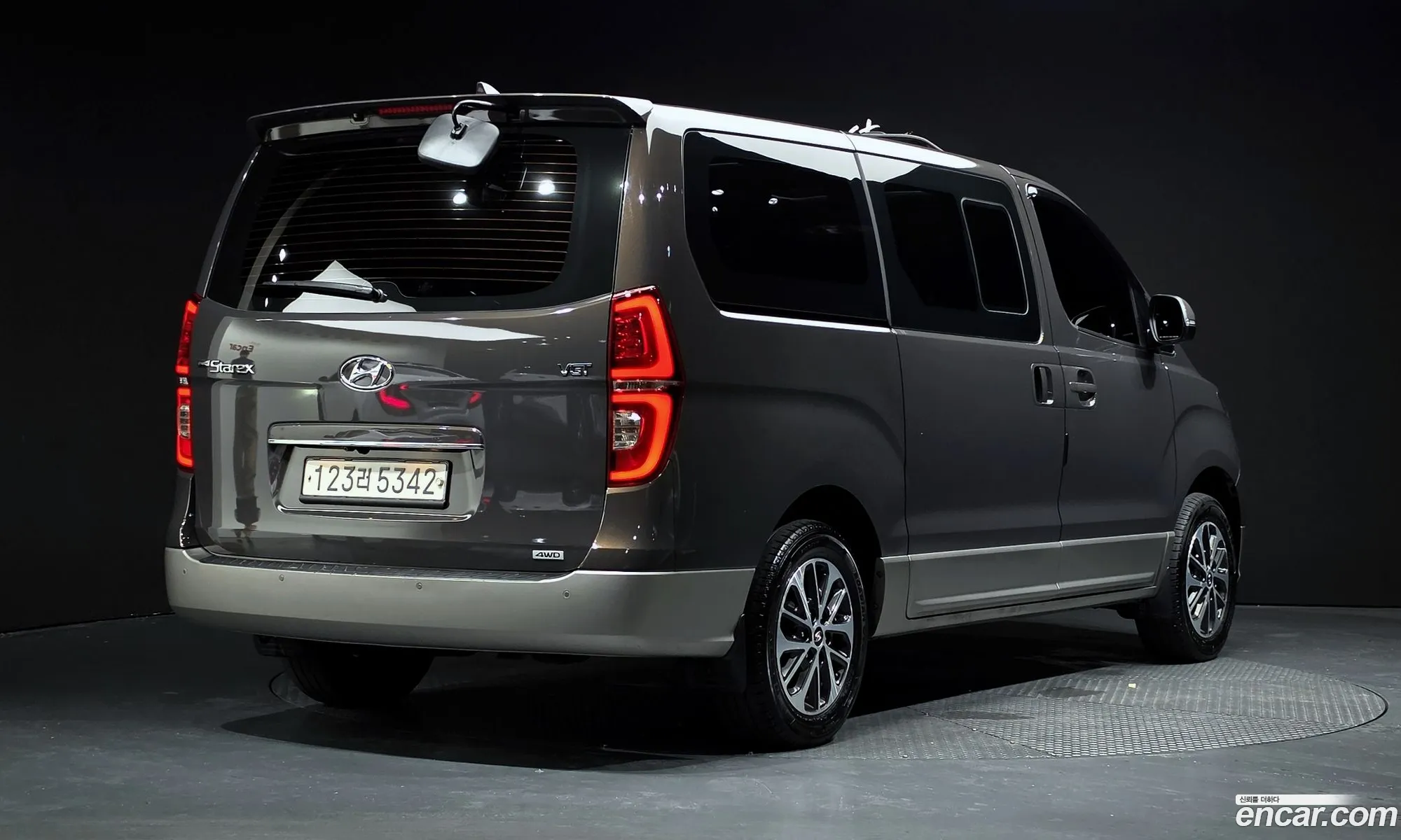 Hyundai Grand Starex 2020 — 14