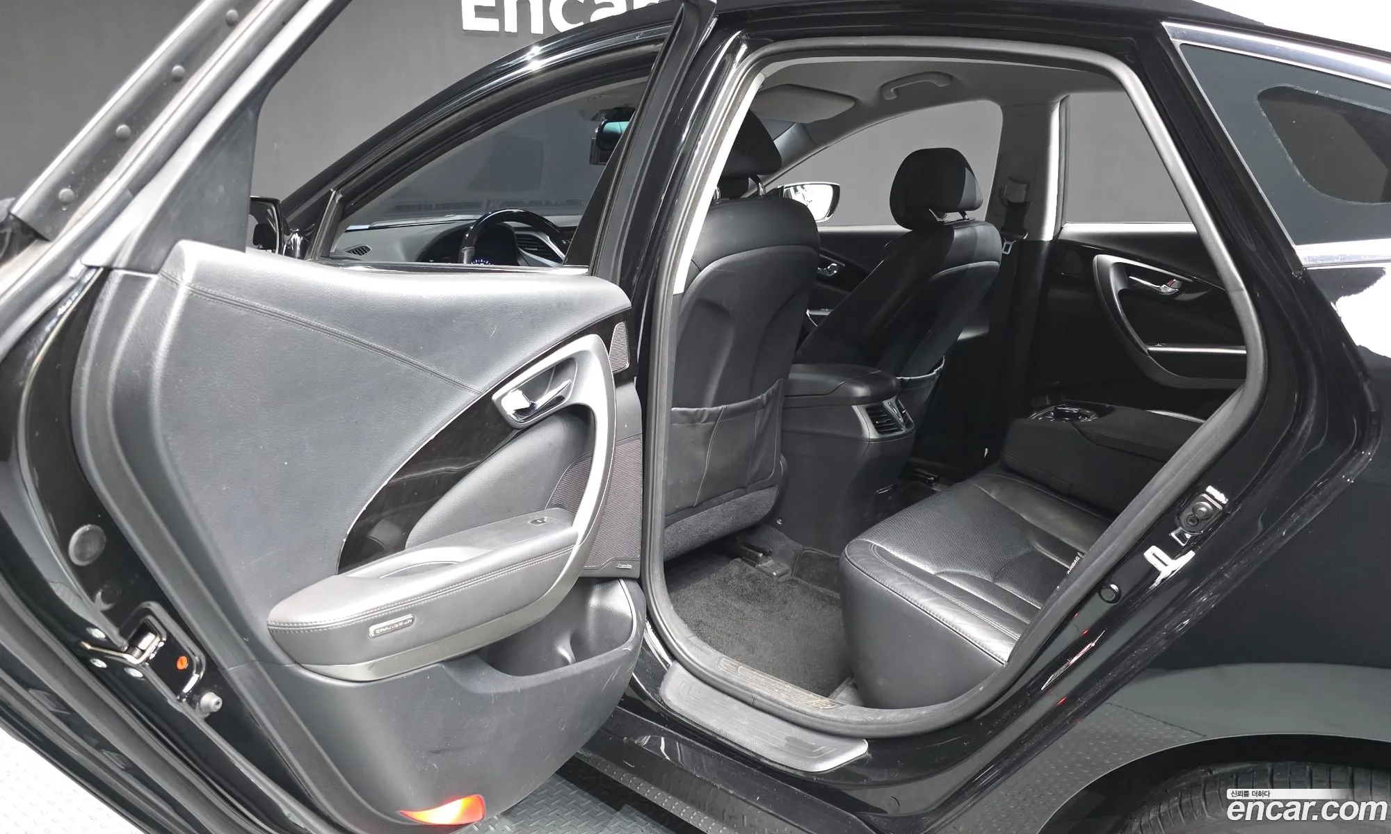 Hyundai Grandeur HG 2012 — 19