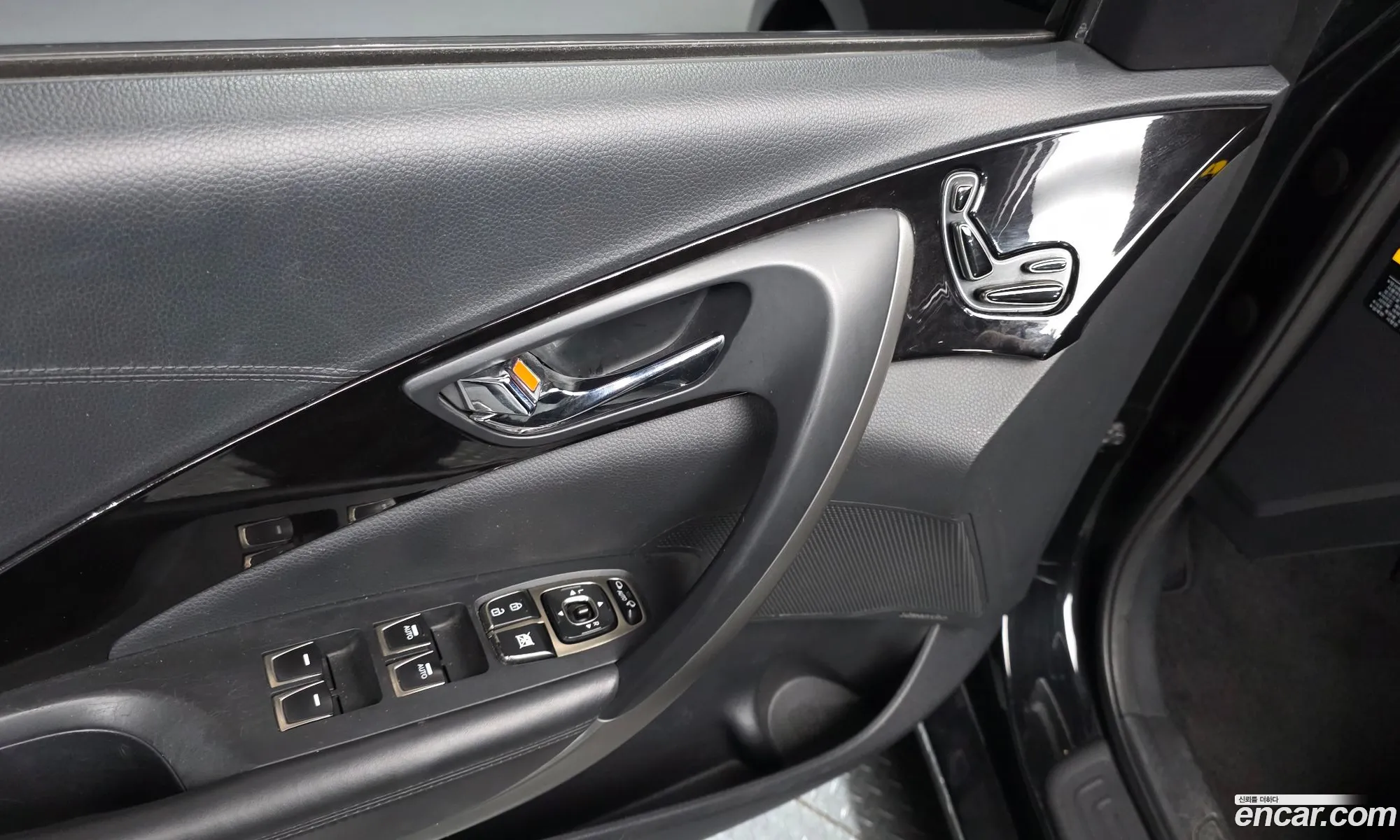 Hyundai Grandeur HG 2012 — 24