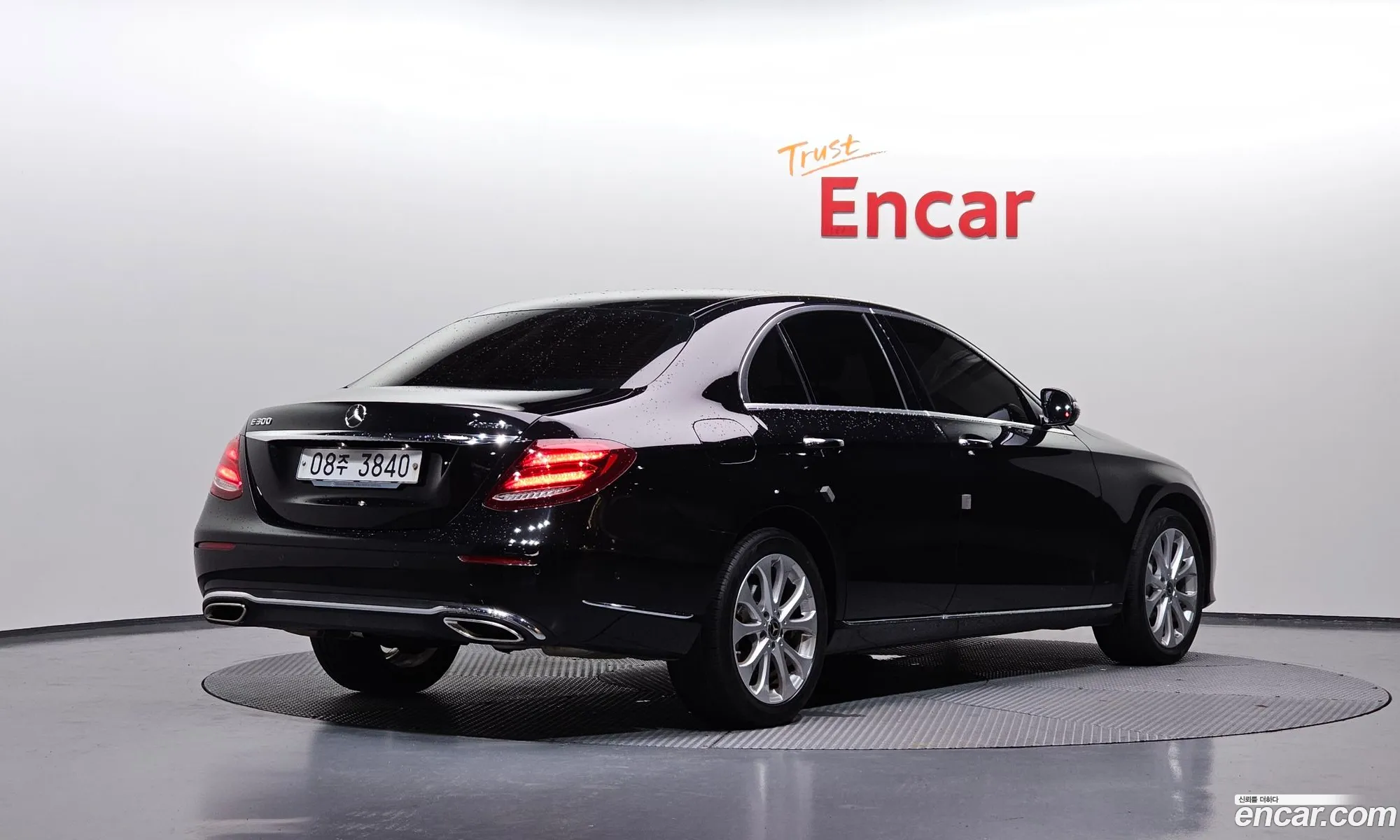 Mercedes-Benz E-Class W213 2018 — 18