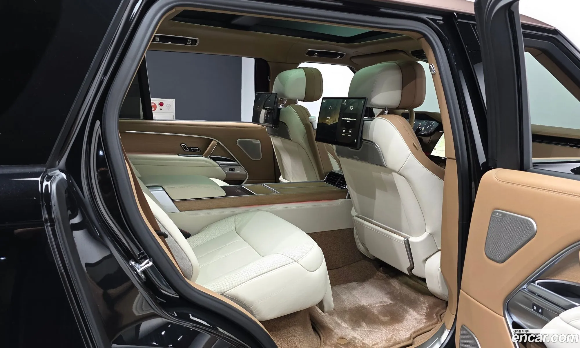 Land Rover Range Rover 2025 SALKABB9 — 16