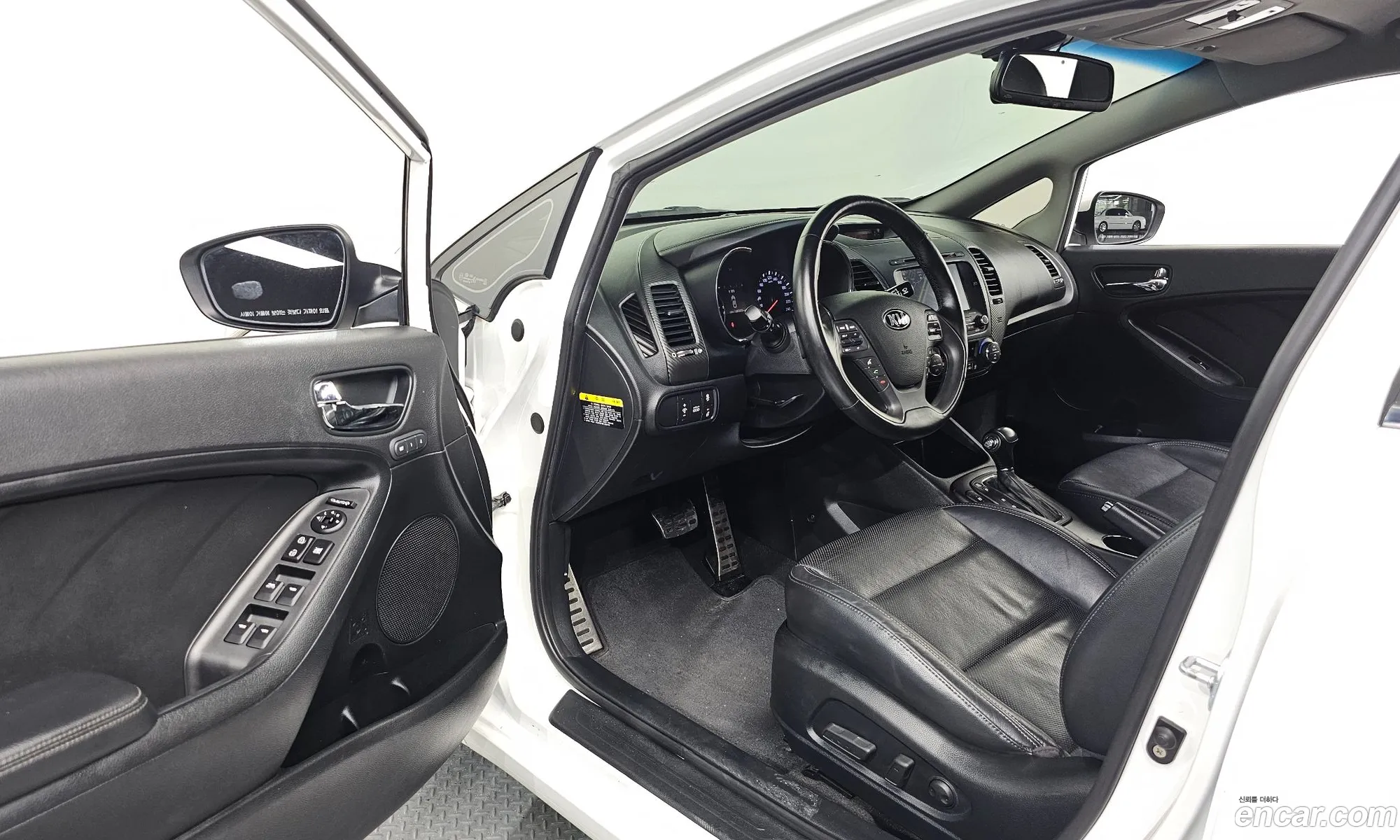 Kia K3 2012 — 2