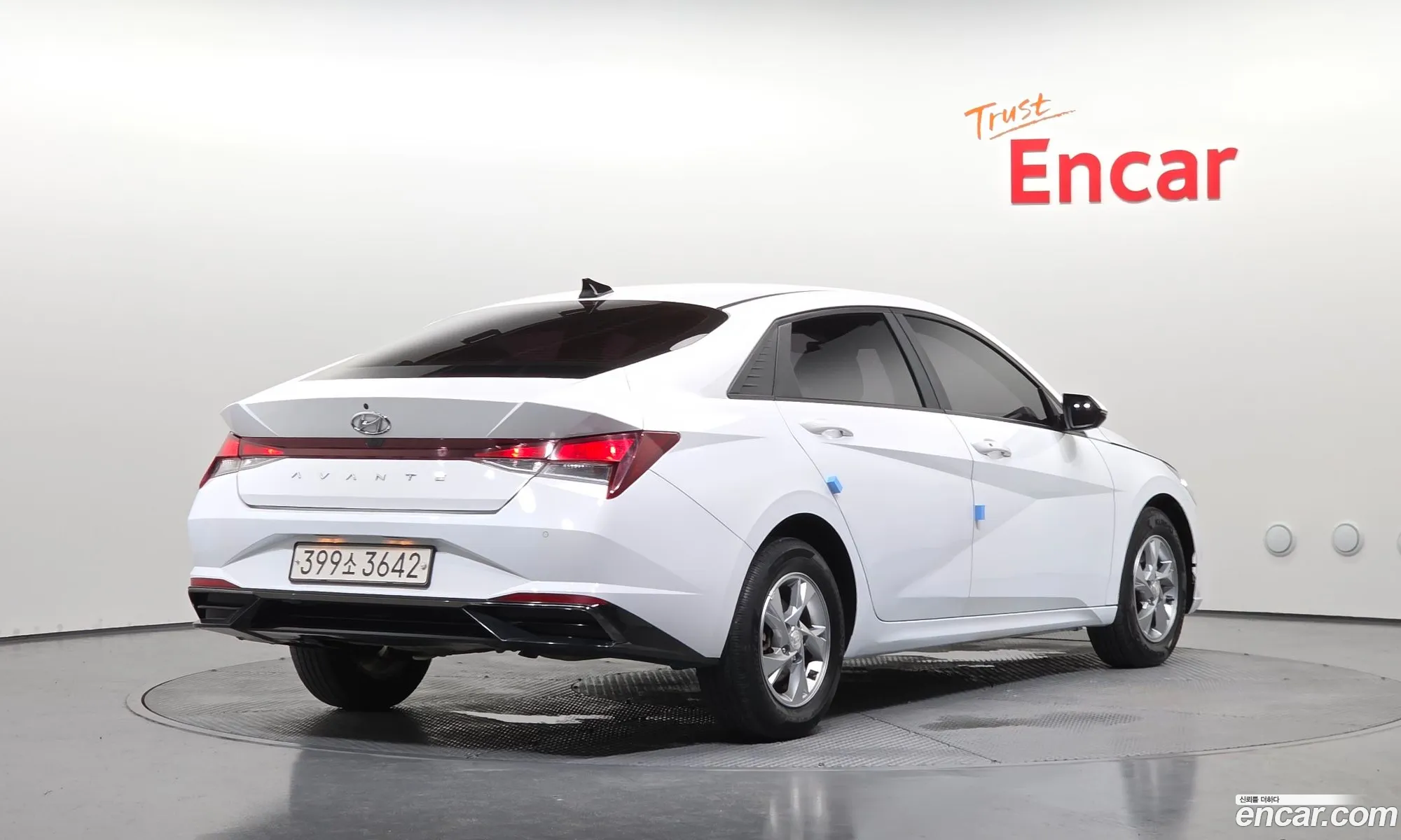 Hyundai Elantra 2020 — 18