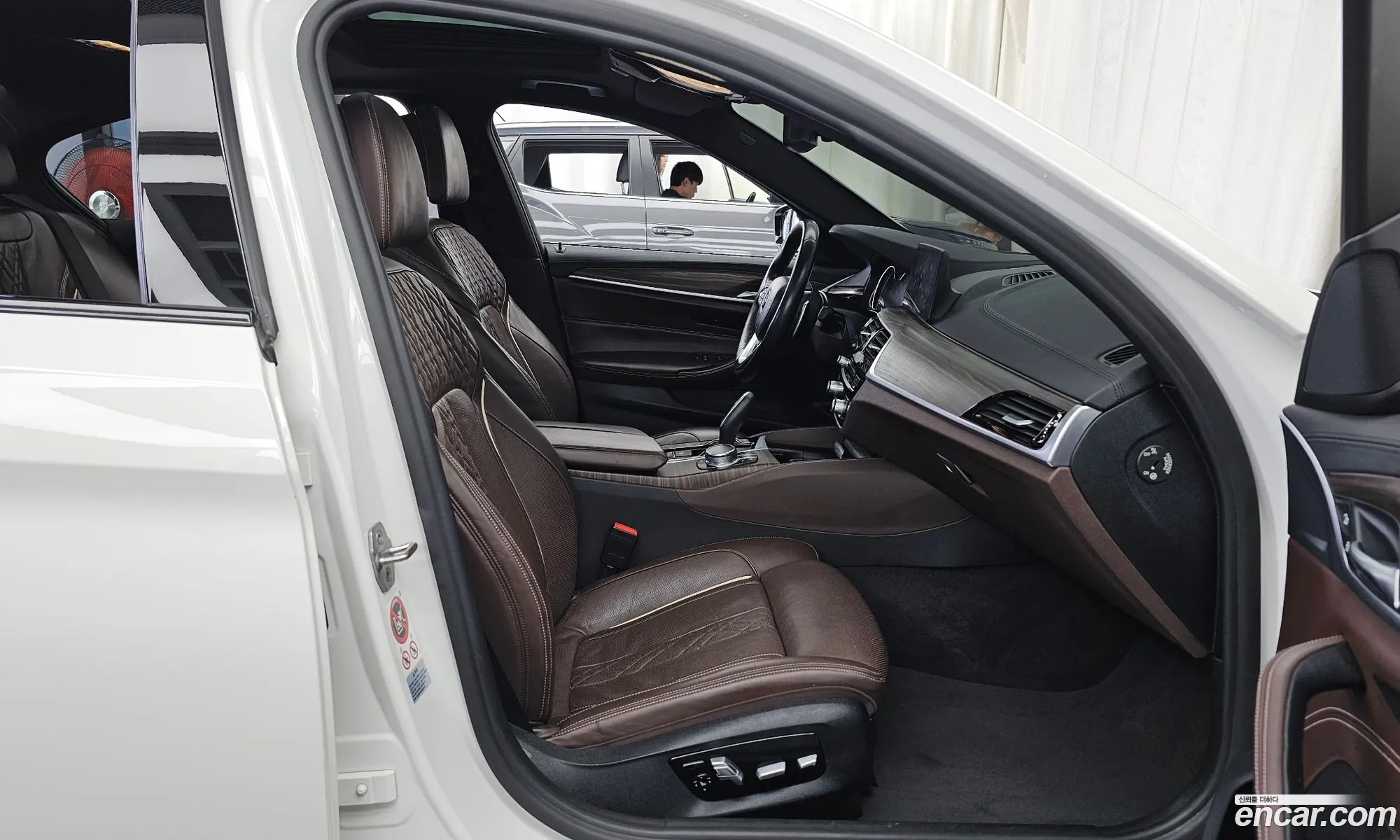 BMW 5 Series 2017 WBAJD3101HWC12648 — 8