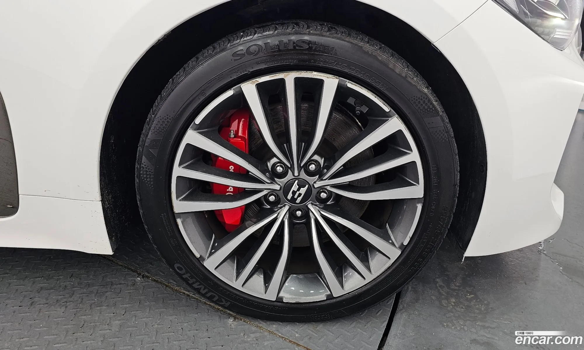 Kia Stinger 2018 — 28