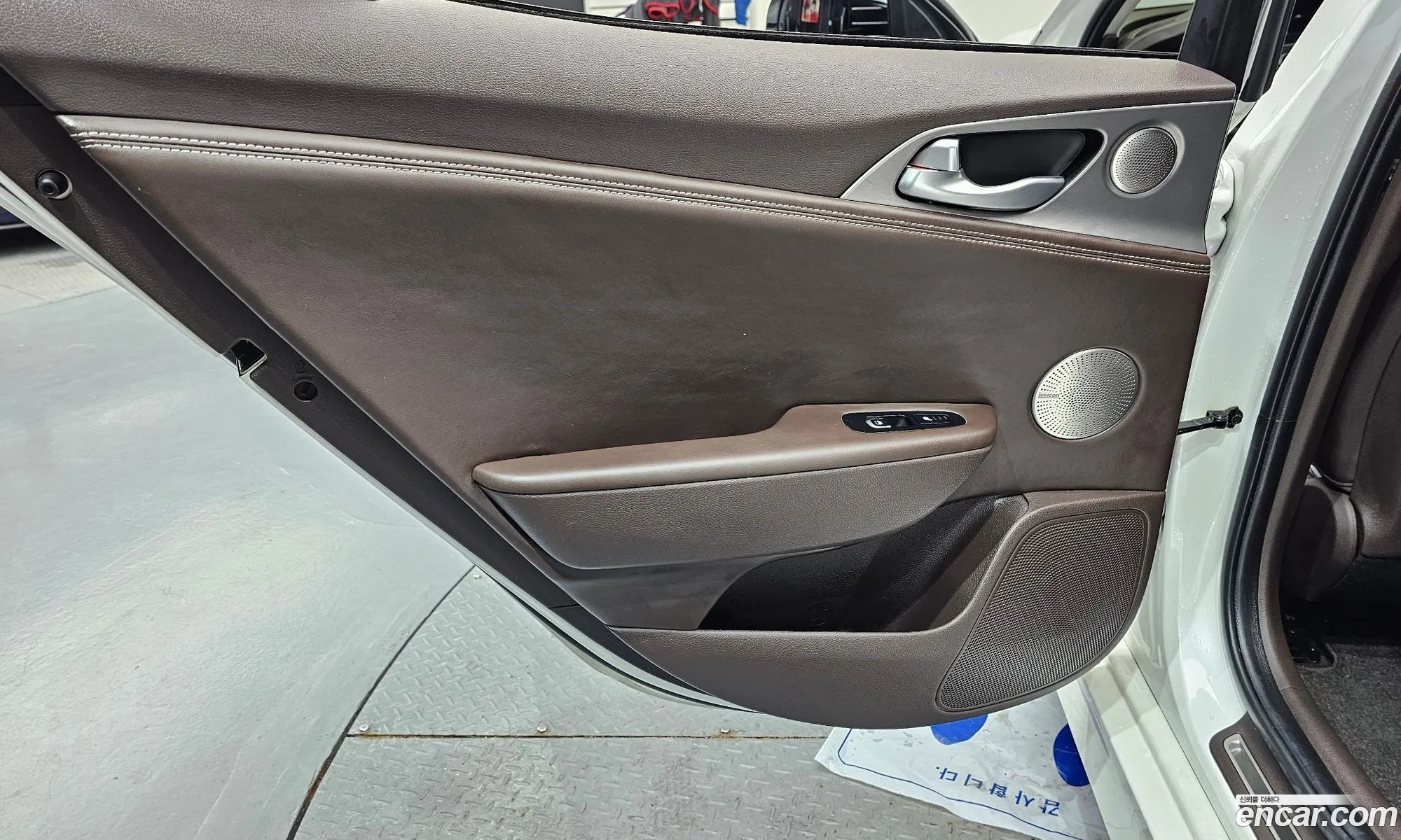 Kia Stinger 2018 — 3