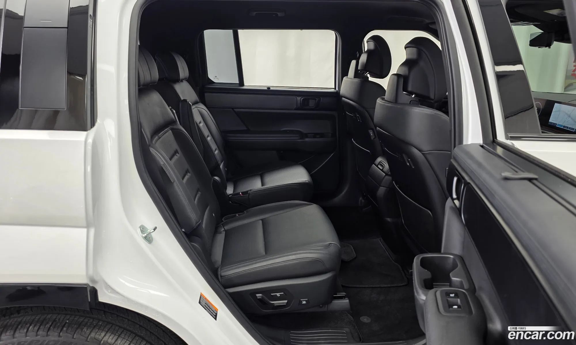 Hyundai Santa Fe 2024 — 25