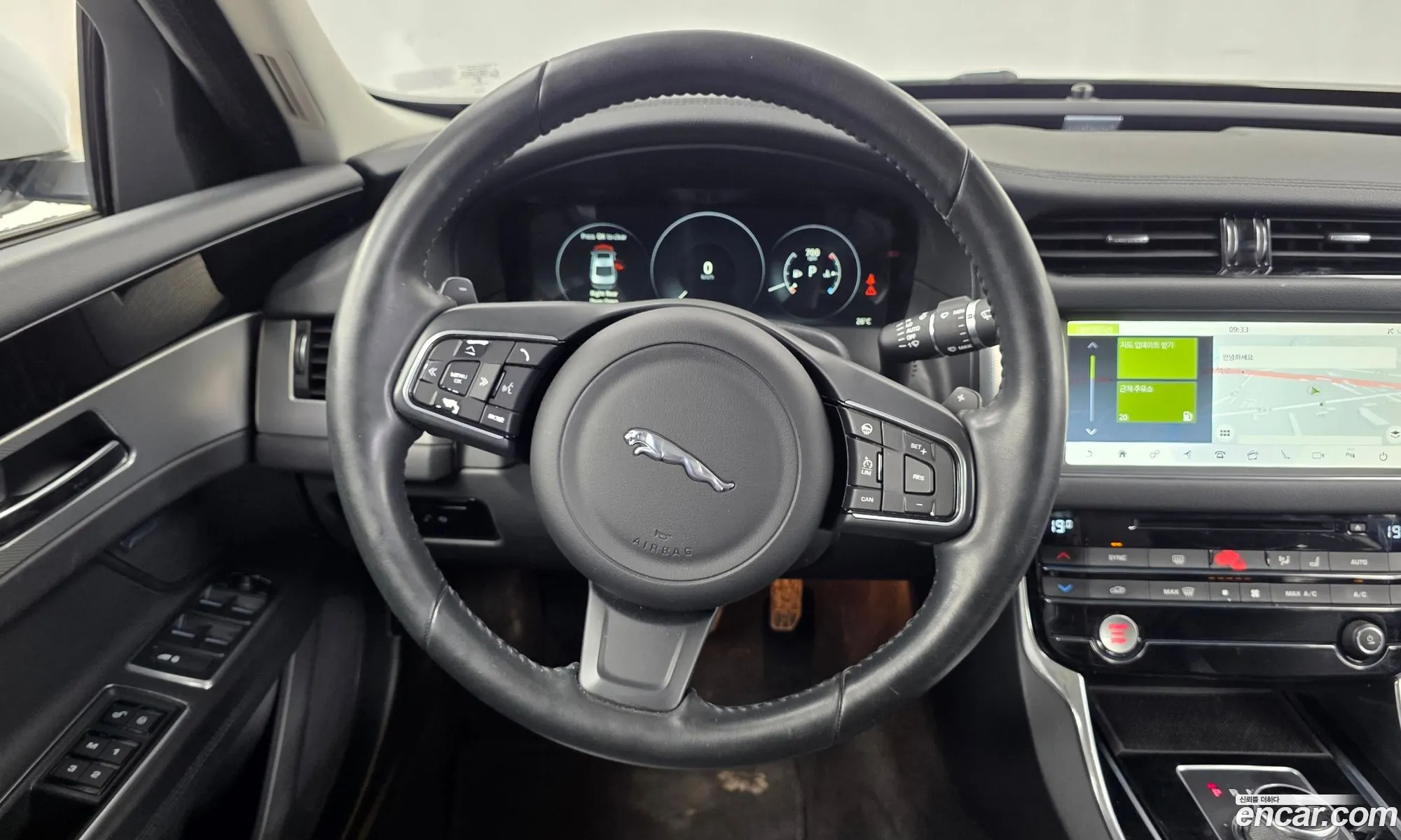 Jaguar XF 2016 SAJBB4BG6GCY18329 — 12