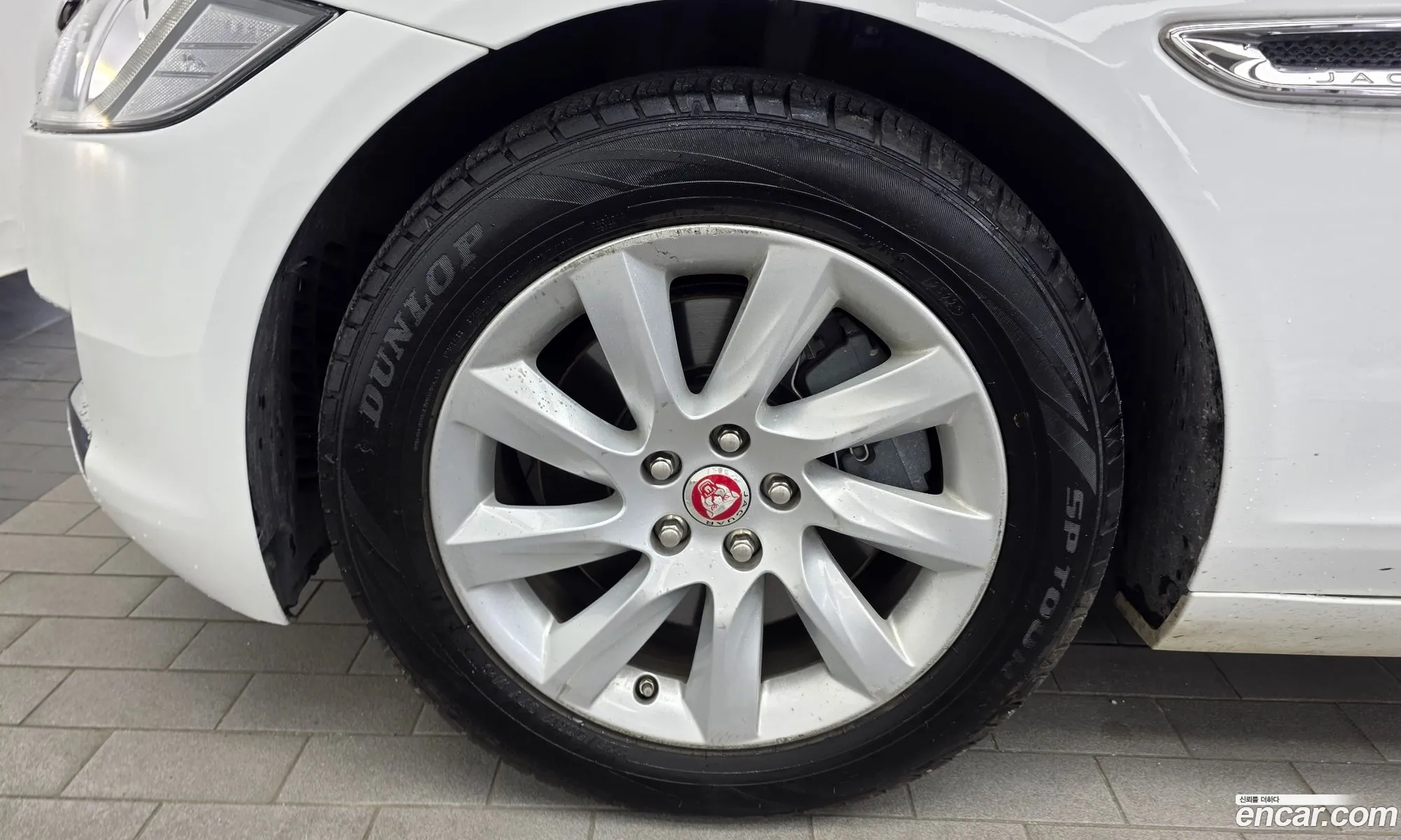Jaguar XF 2016 SAJBB4BG6GCY18329 — 15