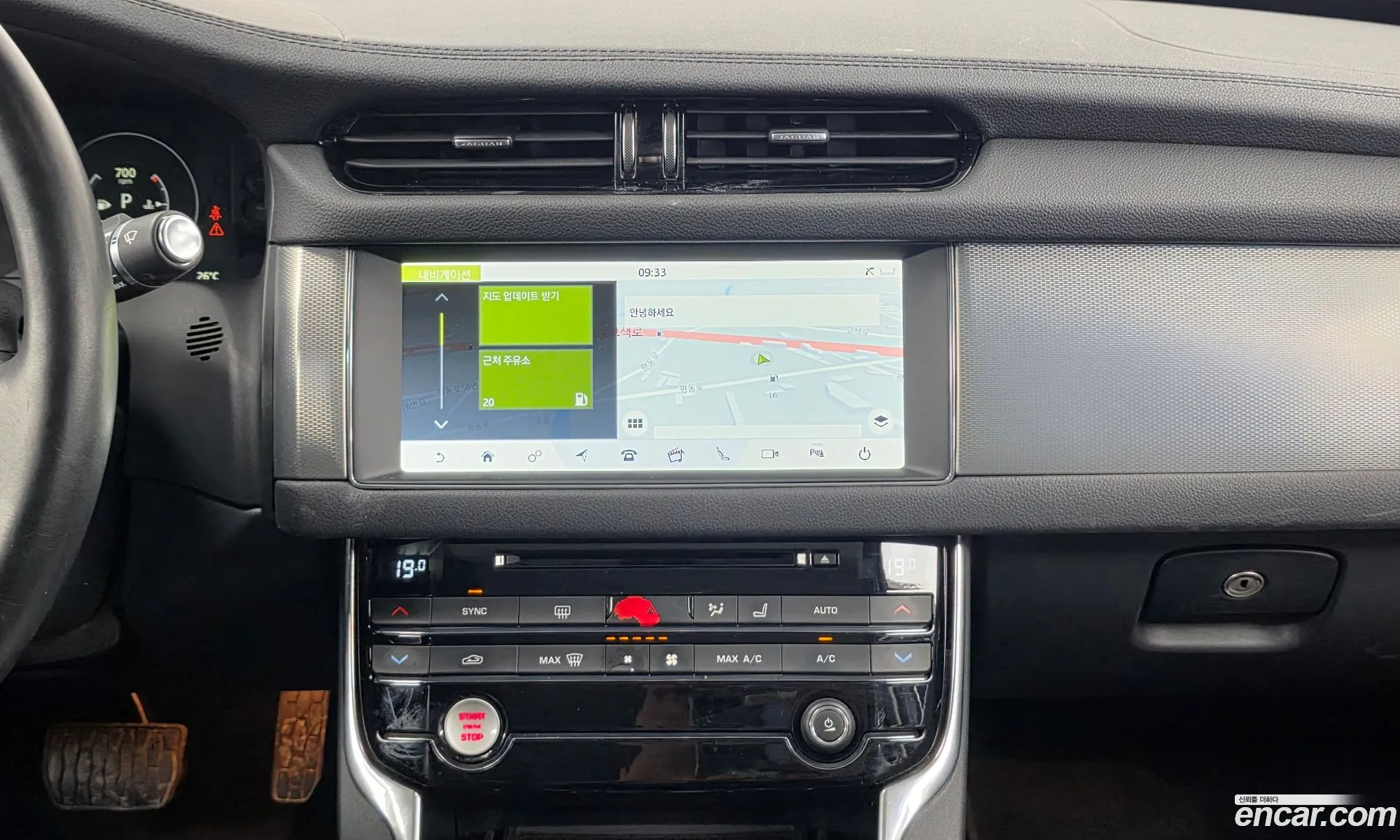 Jaguar XF 2016 SAJBB4BG6GCY18329 — 18