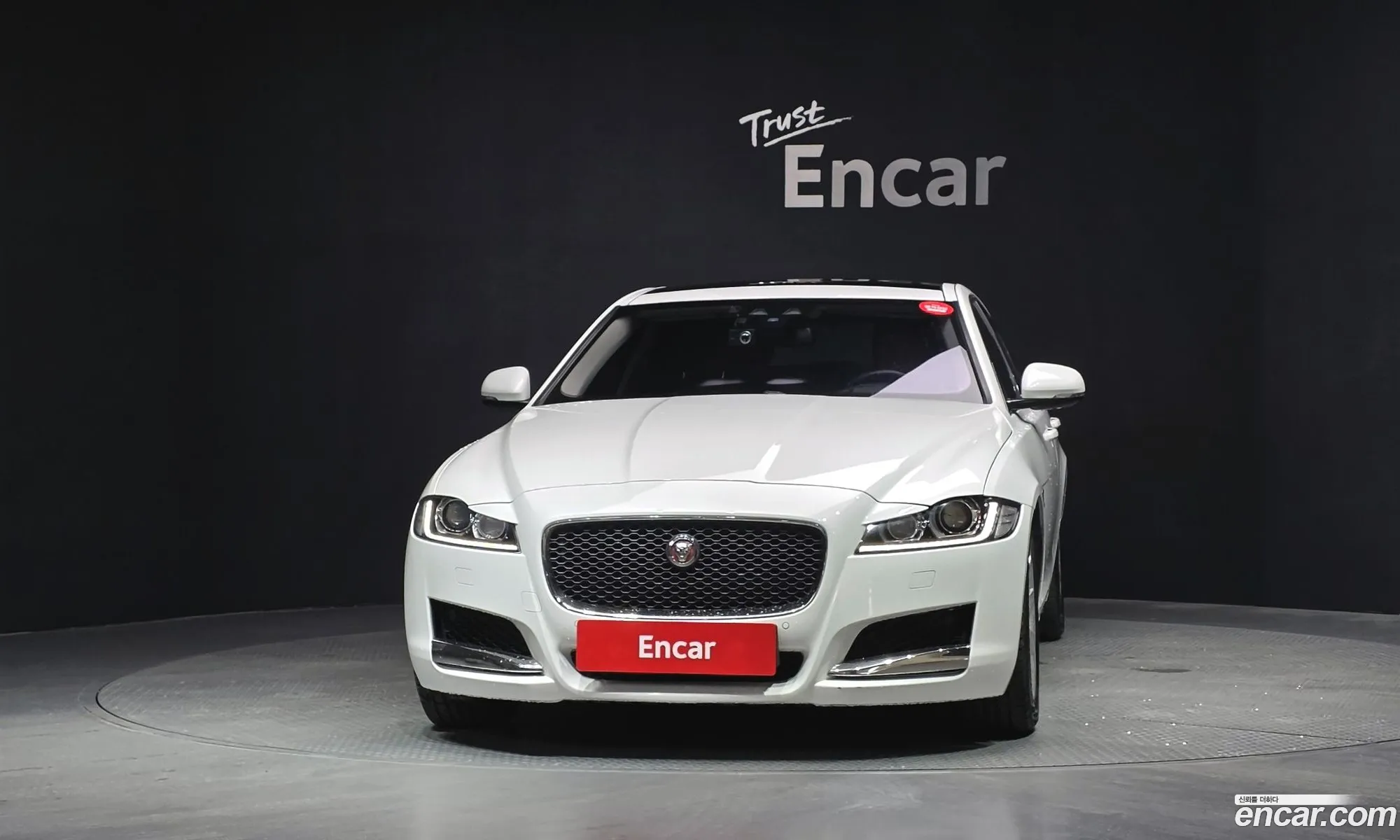 Jaguar XF 2016 SAJBB4BG6GCY18329 — 20