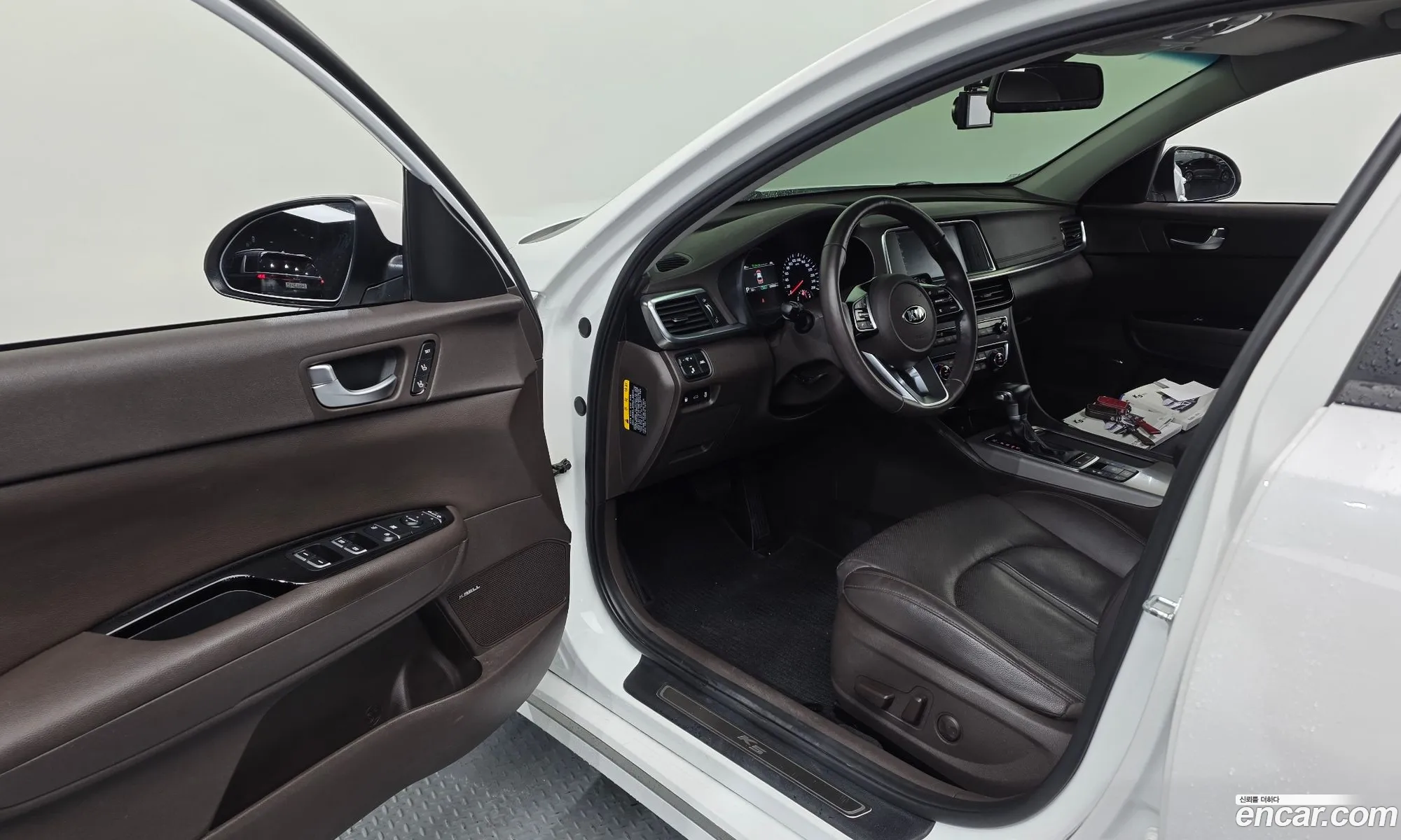 Kia K5 Hybrid 2019 — 16