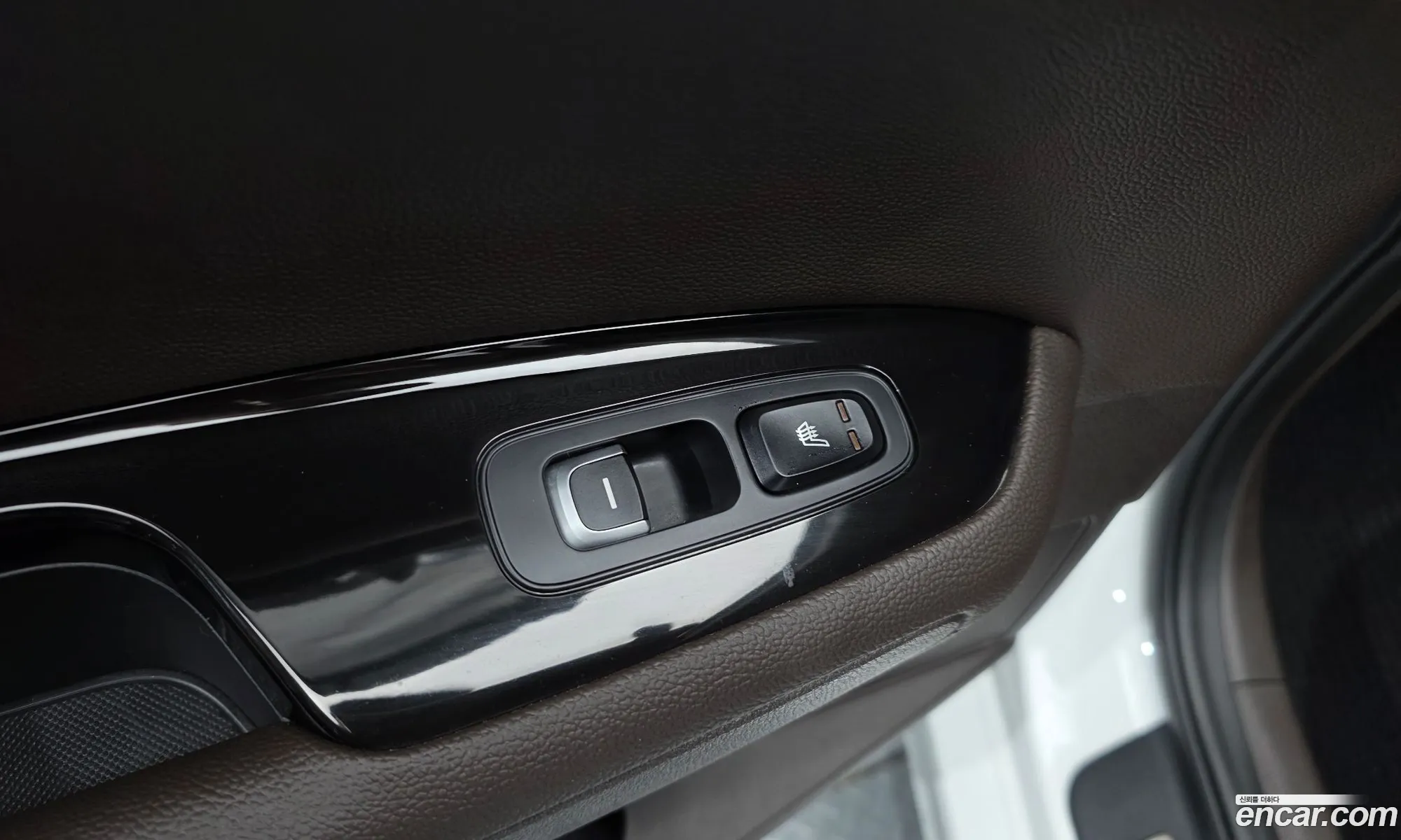 Kia K5 Hybrid 2019 — 12