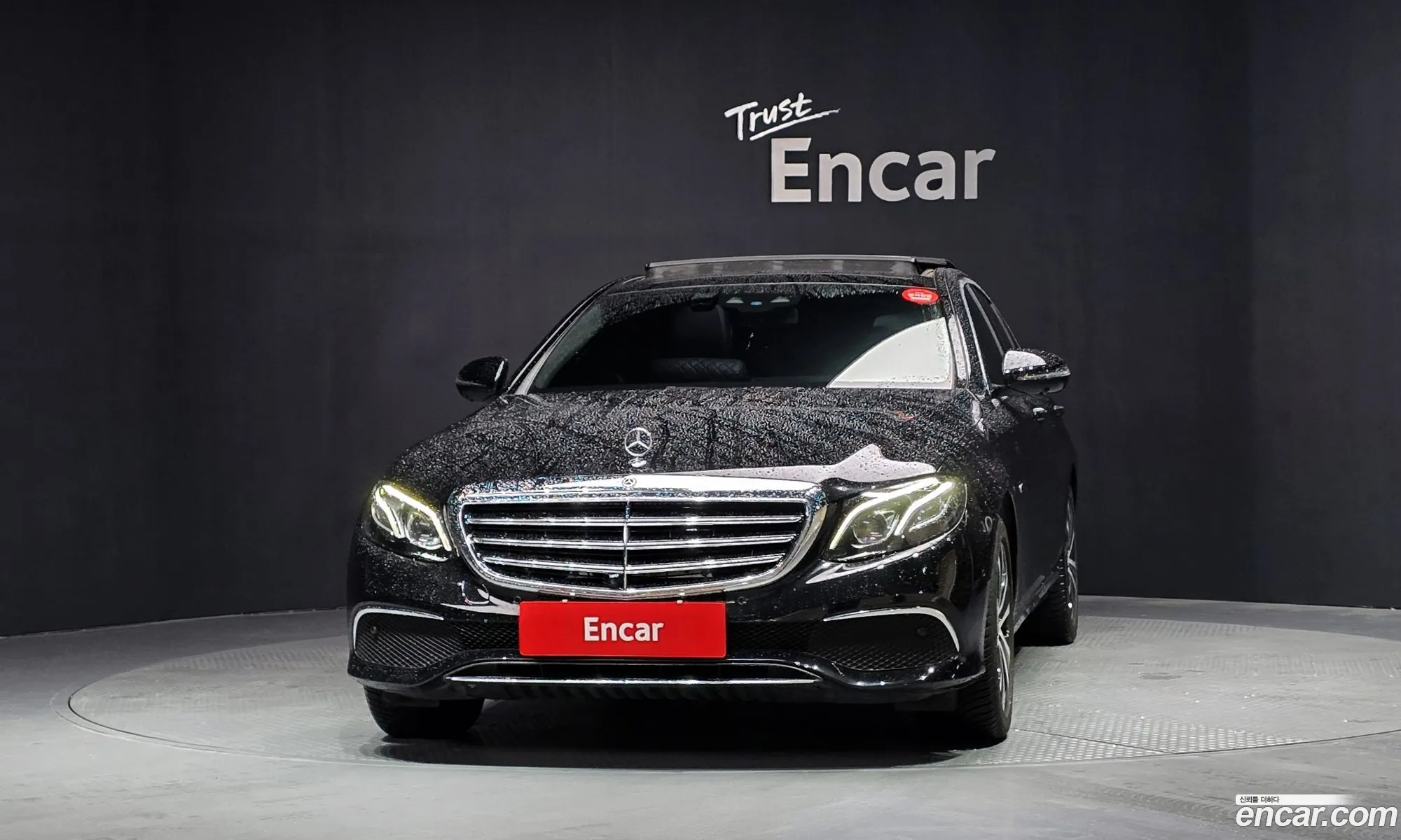 Mercedes-Benz E-Class W213 2019 WDDZF5DB2KA675821 — 33