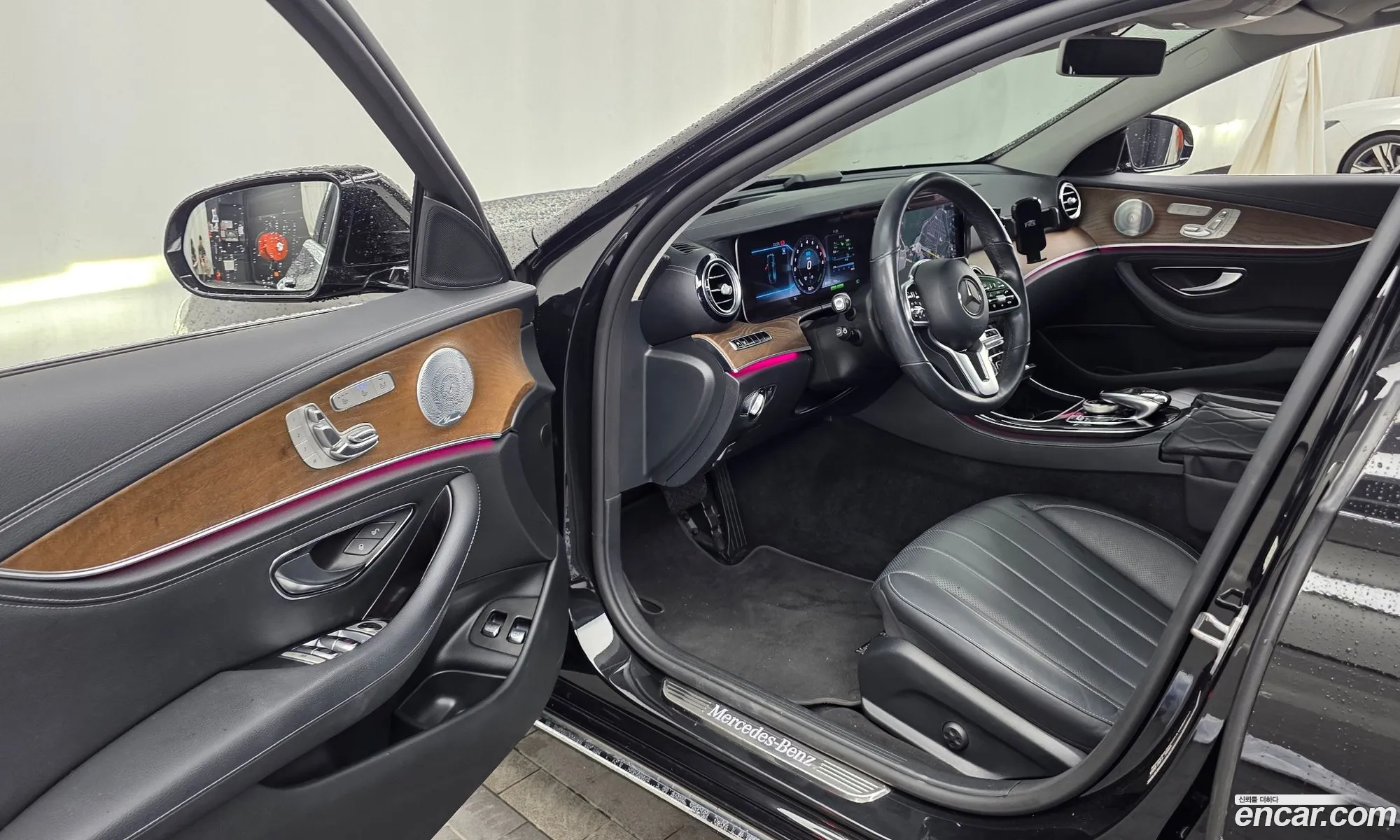 Mercedes-Benz E-Class W213 2019 WDDZF5DB2KA675821 — 11