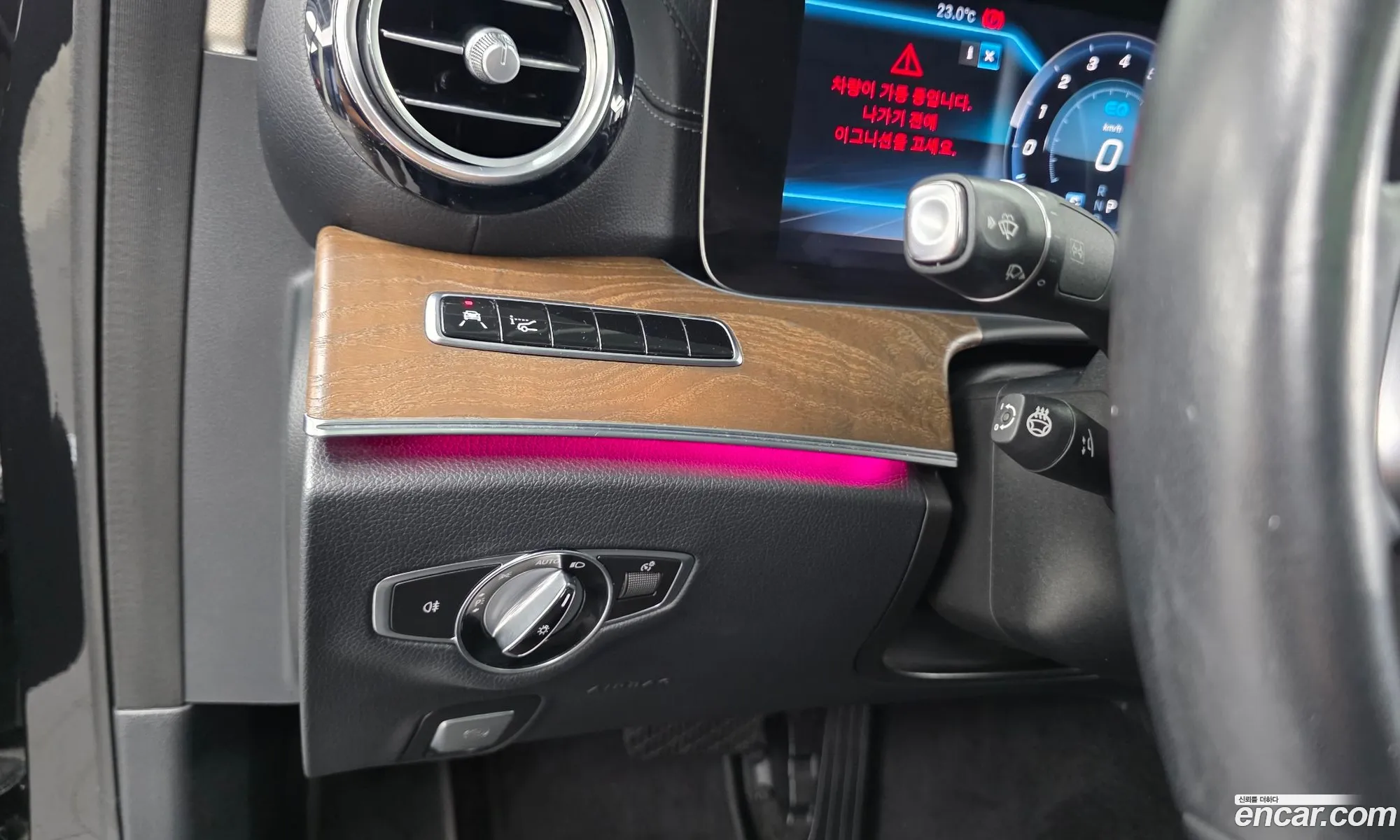 Mercedes-Benz E-Class W213 2019 WDDZF5DB2KA675821 — 17