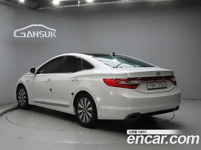 Hyundai Grandeur HG Hybrid 2015 — 2