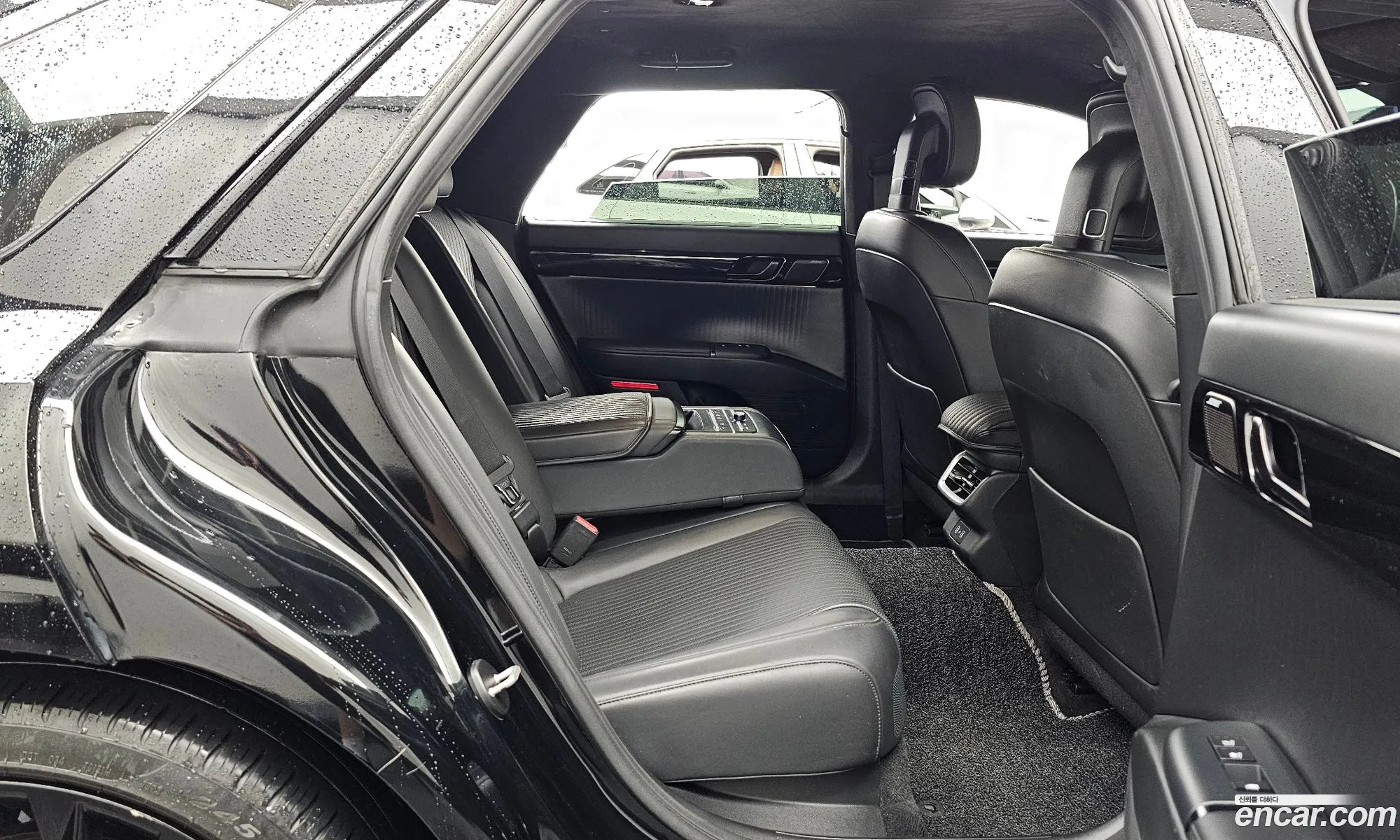 Hyundai Grandeur 2023 — 17