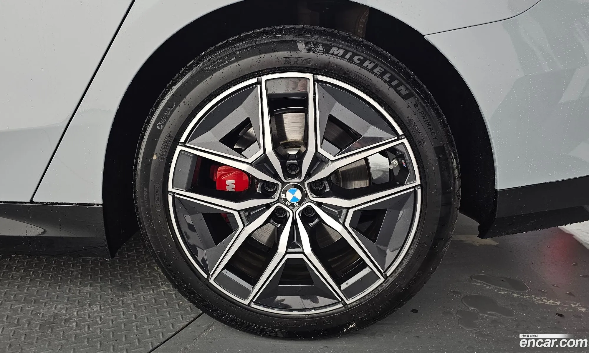 BMW 5 Series 2025 WBA21FJ06TCV96996 — 3