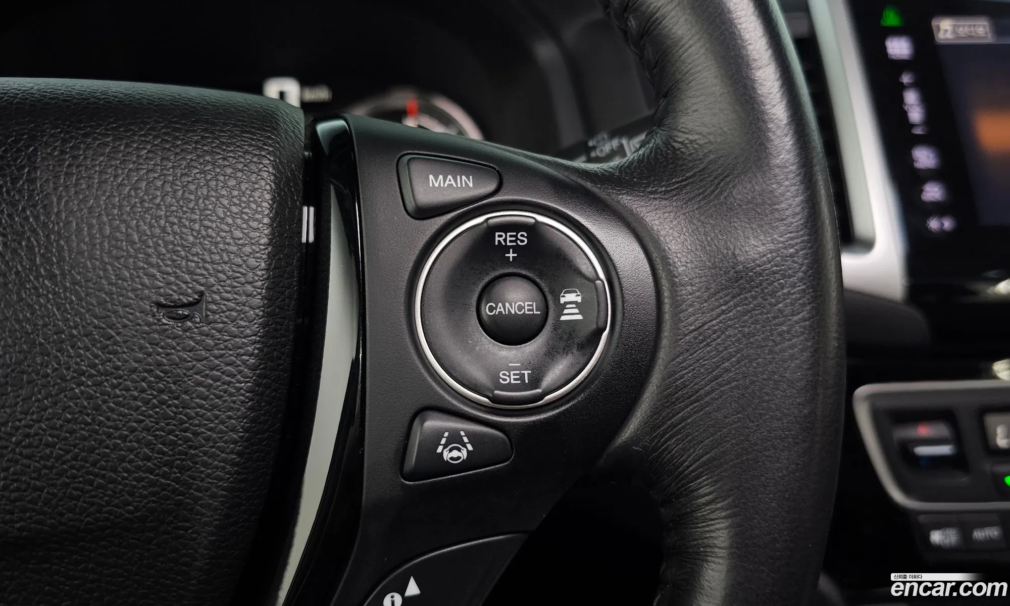 Honda Pilot 2016 5FNYF6850GB201428 — 16