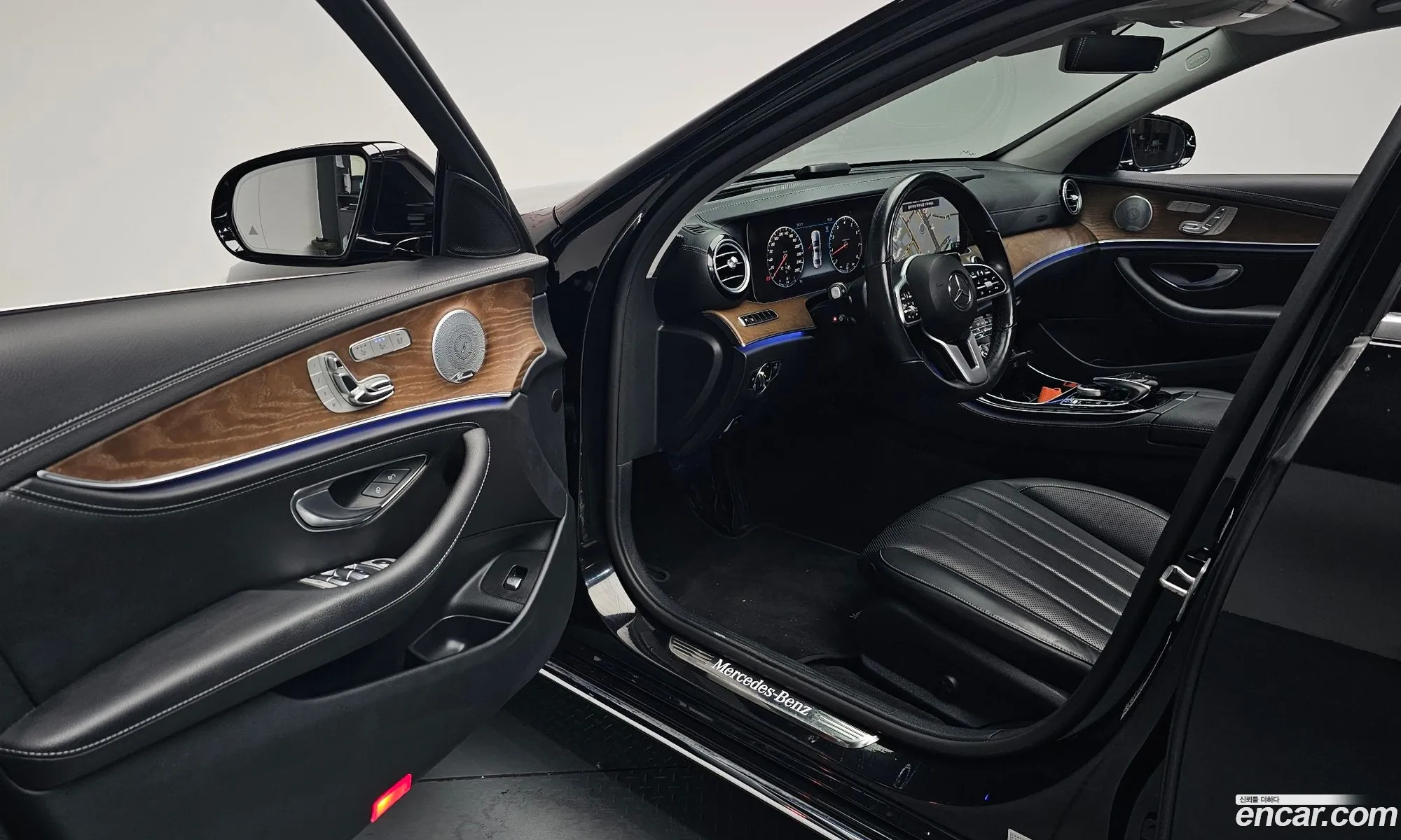 Mercedes-Benz E-Class W213 2018 — 34