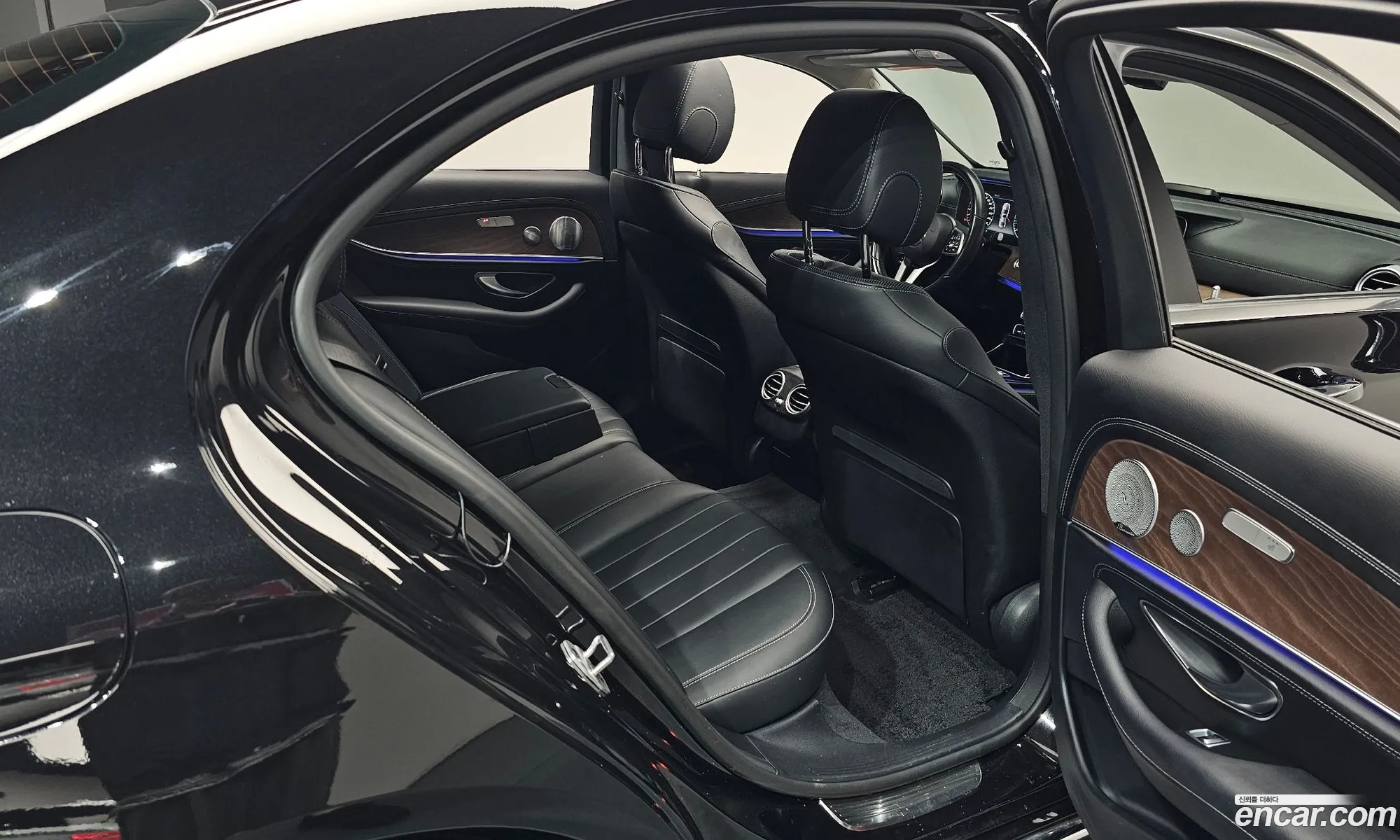 Mercedes-Benz E-Class W213 2018 — 16