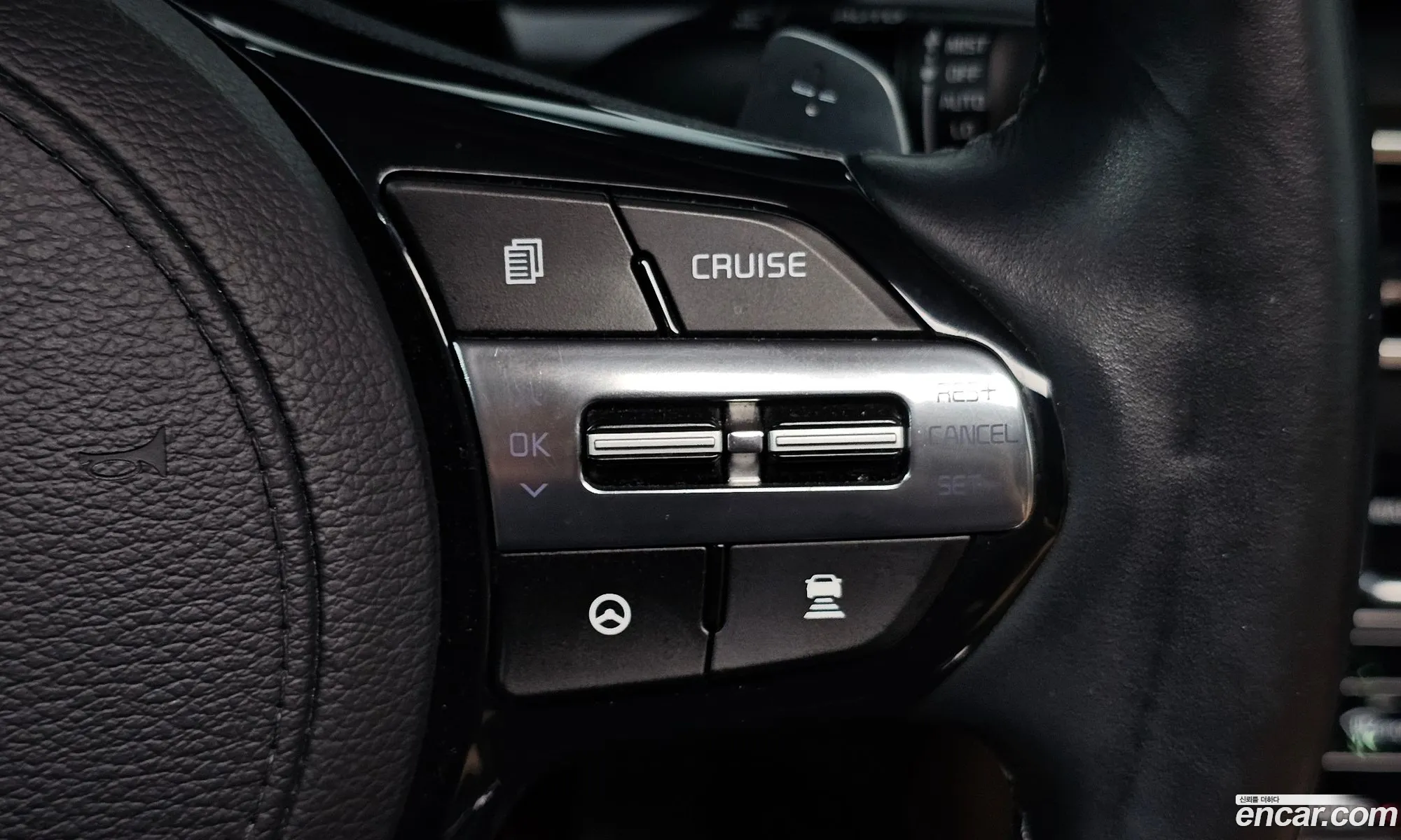 Kia K7 Premier Hybrid 2019 — 11