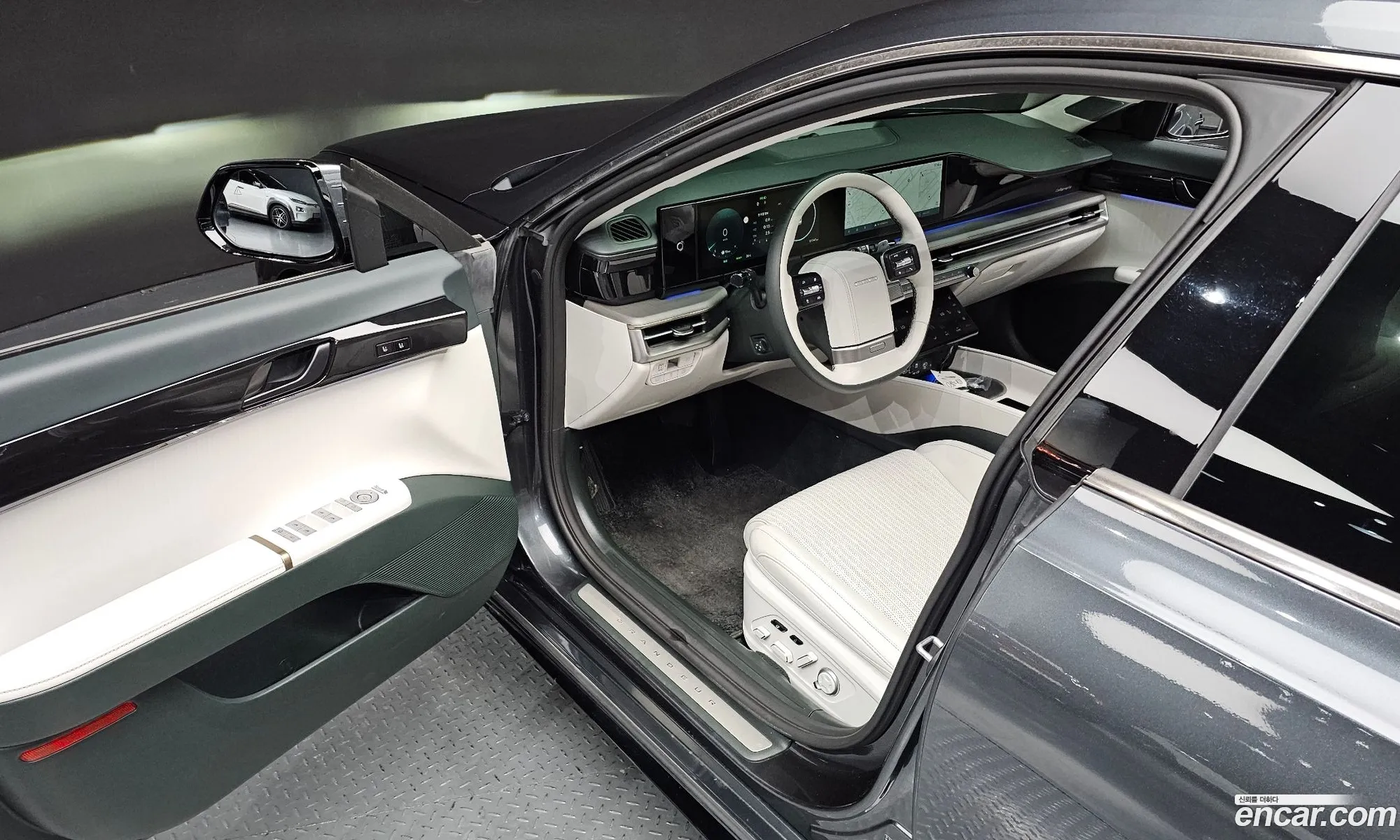 Hyundai Grandeur Hybrid 2023 — 9