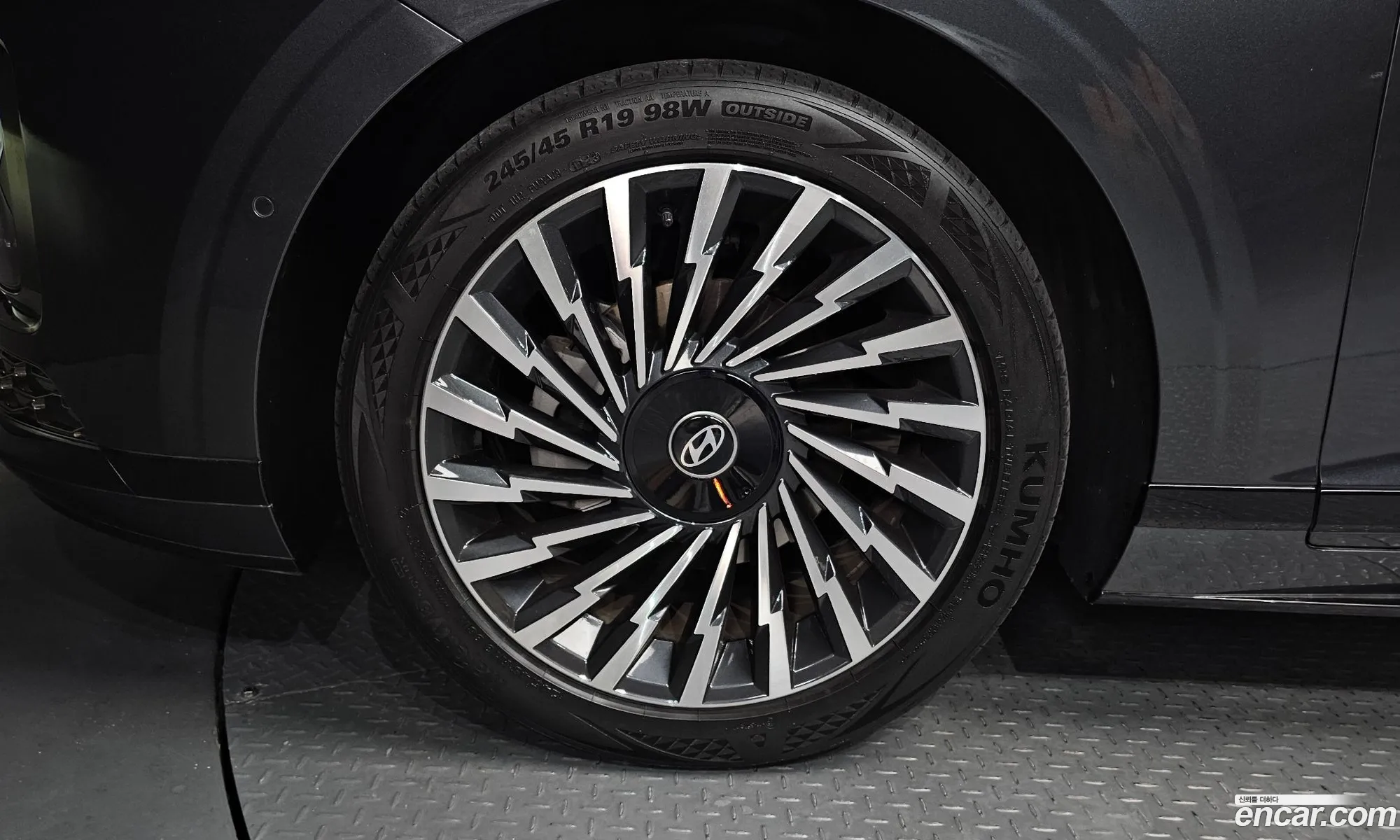 Hyundai Grandeur Hybrid 2023 — 6