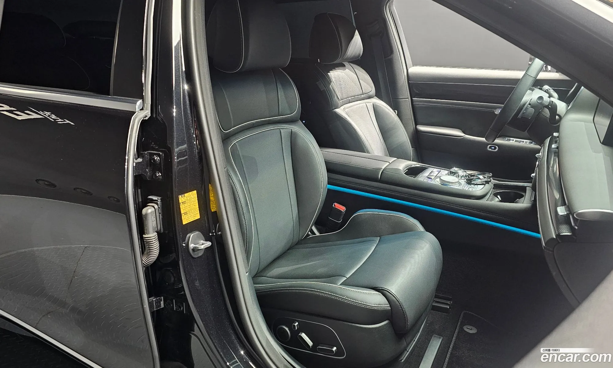 Genesis G90 2025 — 2