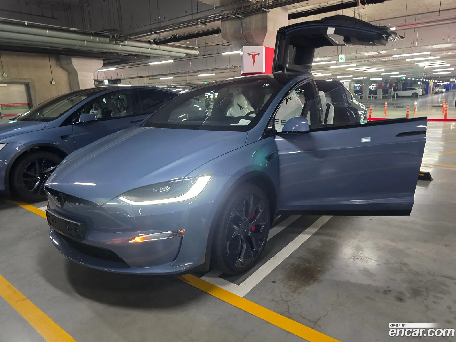 Tesla Model X 2026 — 4