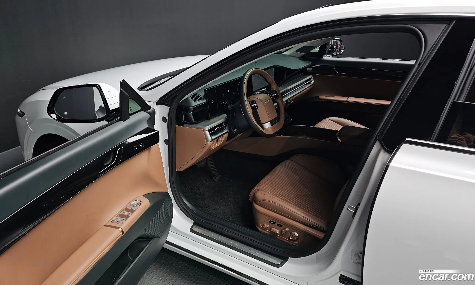 Hyundai Grandeur Hybrid 2023 — 5