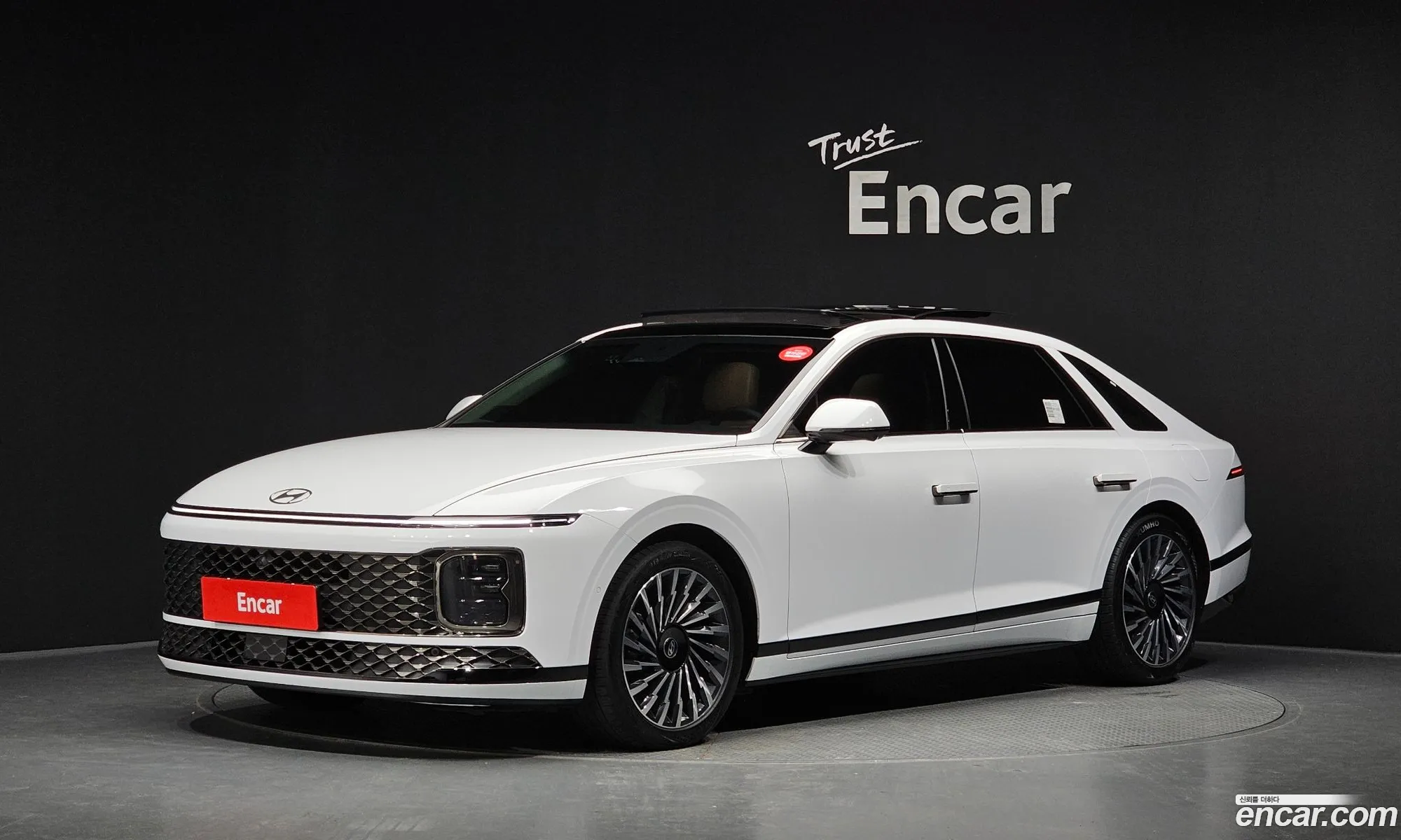 Hyundai Grandeur Hybrid 2023 — 8