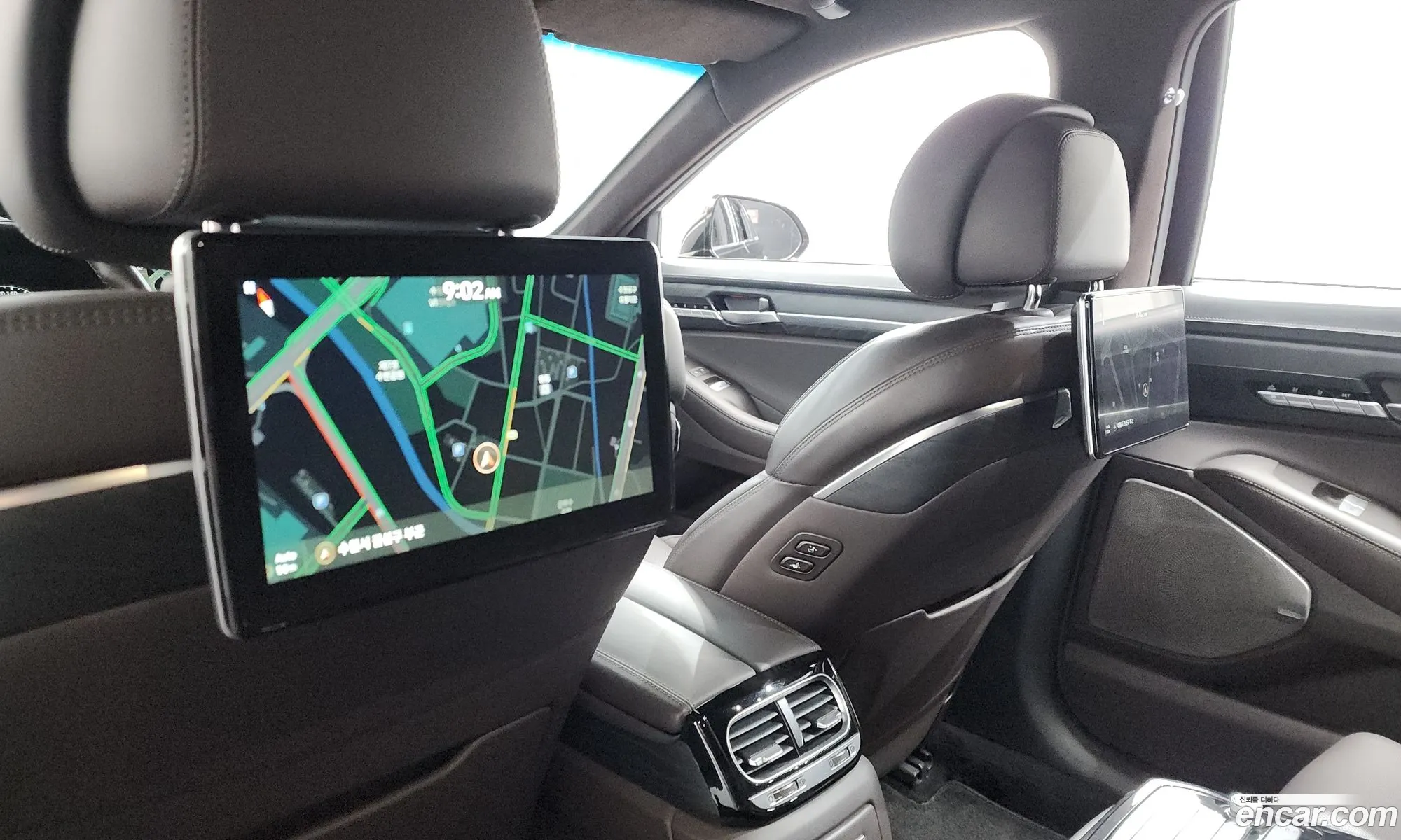Genesis G90 2018 — 16