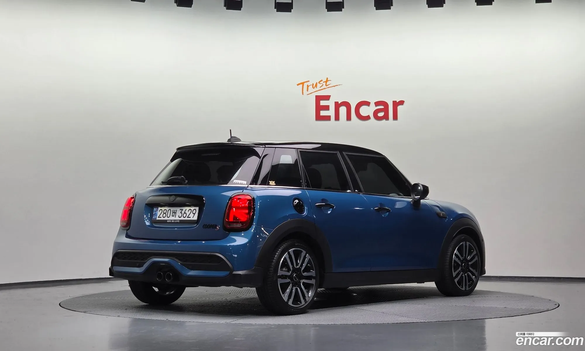 Mini Cooper S 2024 — 8