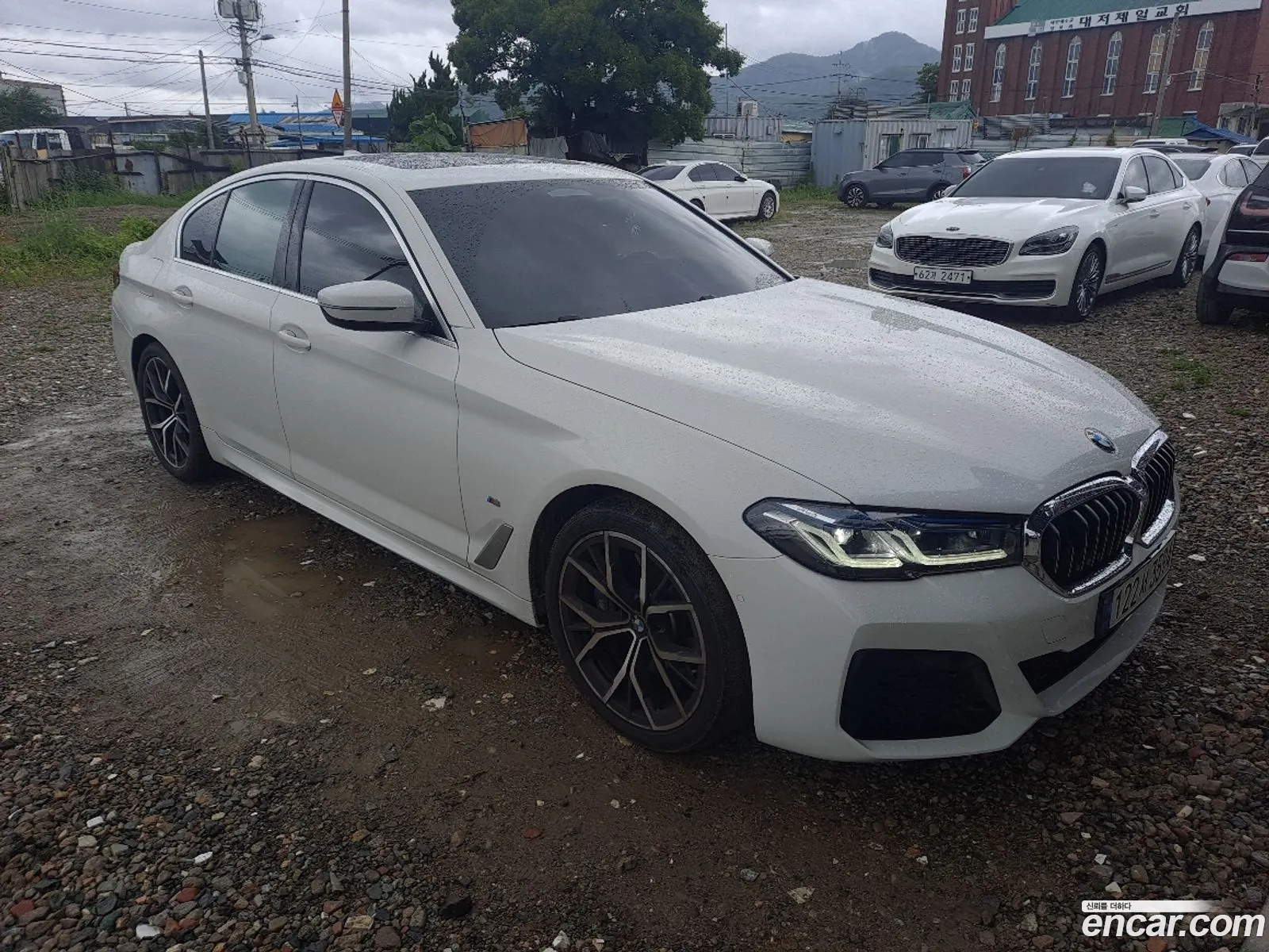 BMW 5 Series 2023 — 17