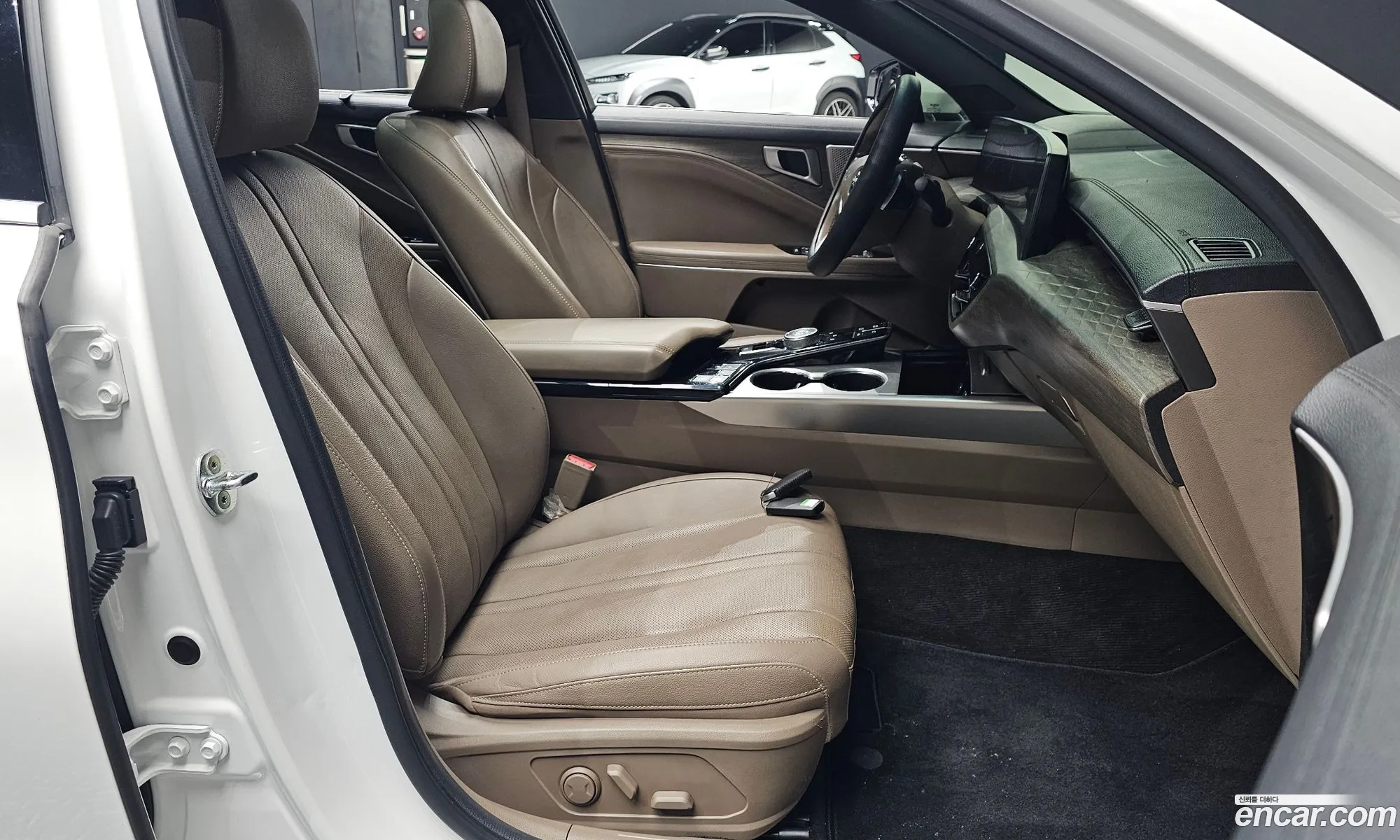 Kia K8 2021 — 4