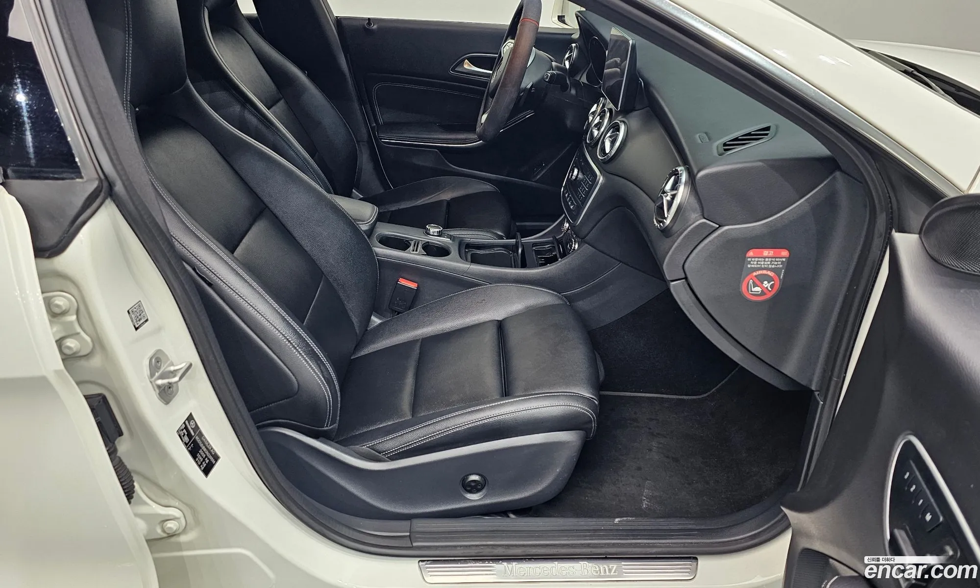 Mercedes-Benz CLA-Class C117 2016 — 19