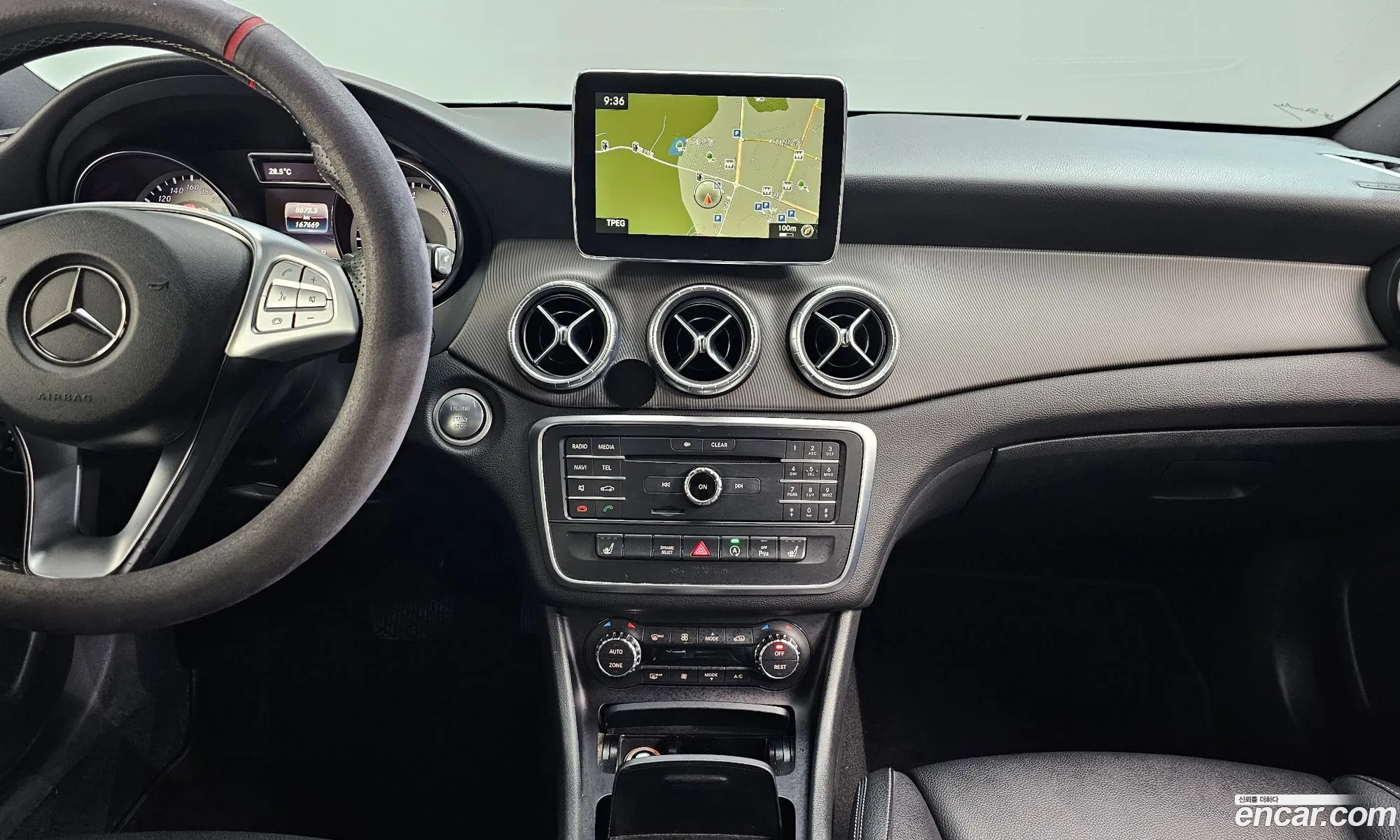 Mercedes-Benz CLA-Class C117 2016 — 12