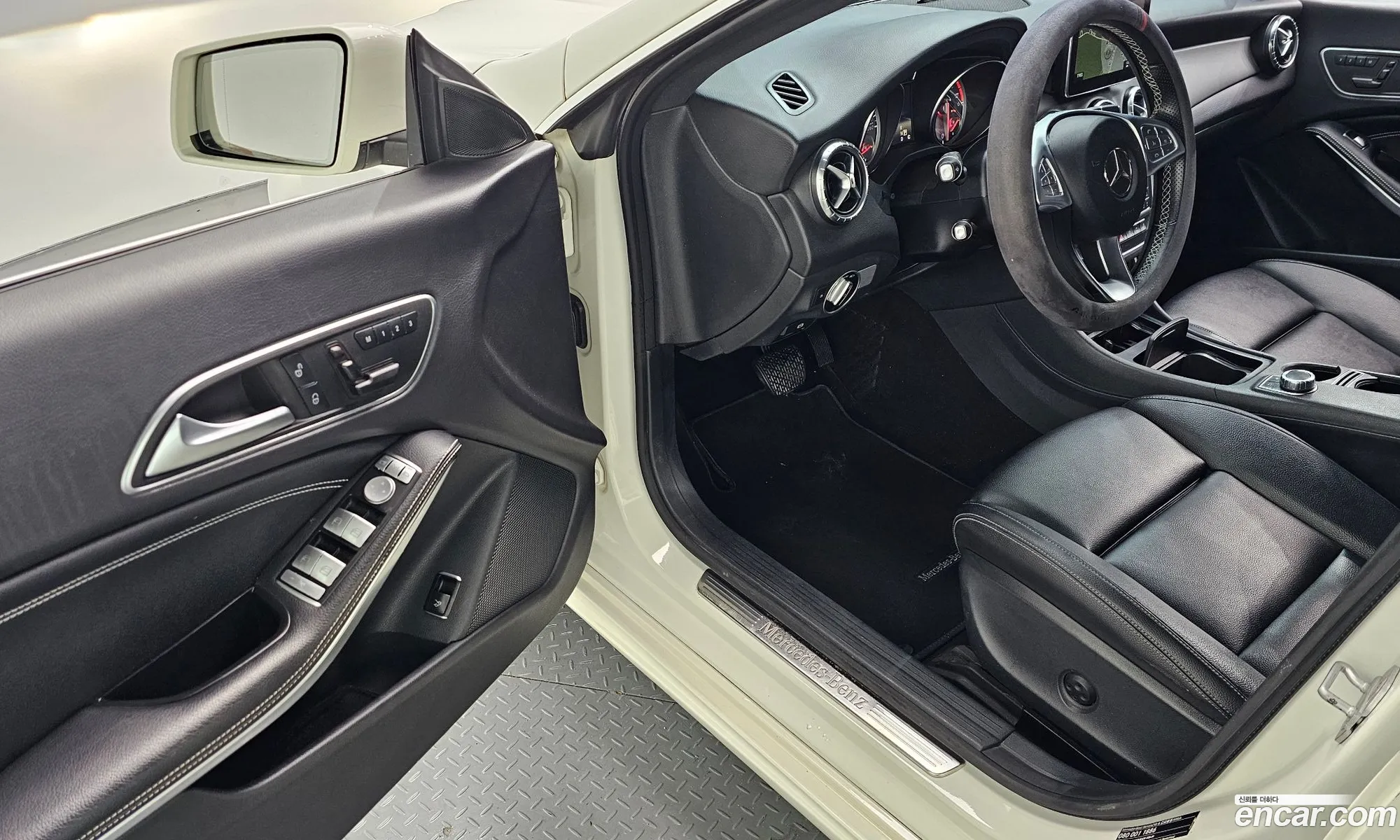 Mercedes-Benz CLA-Class C117 2016 — 9