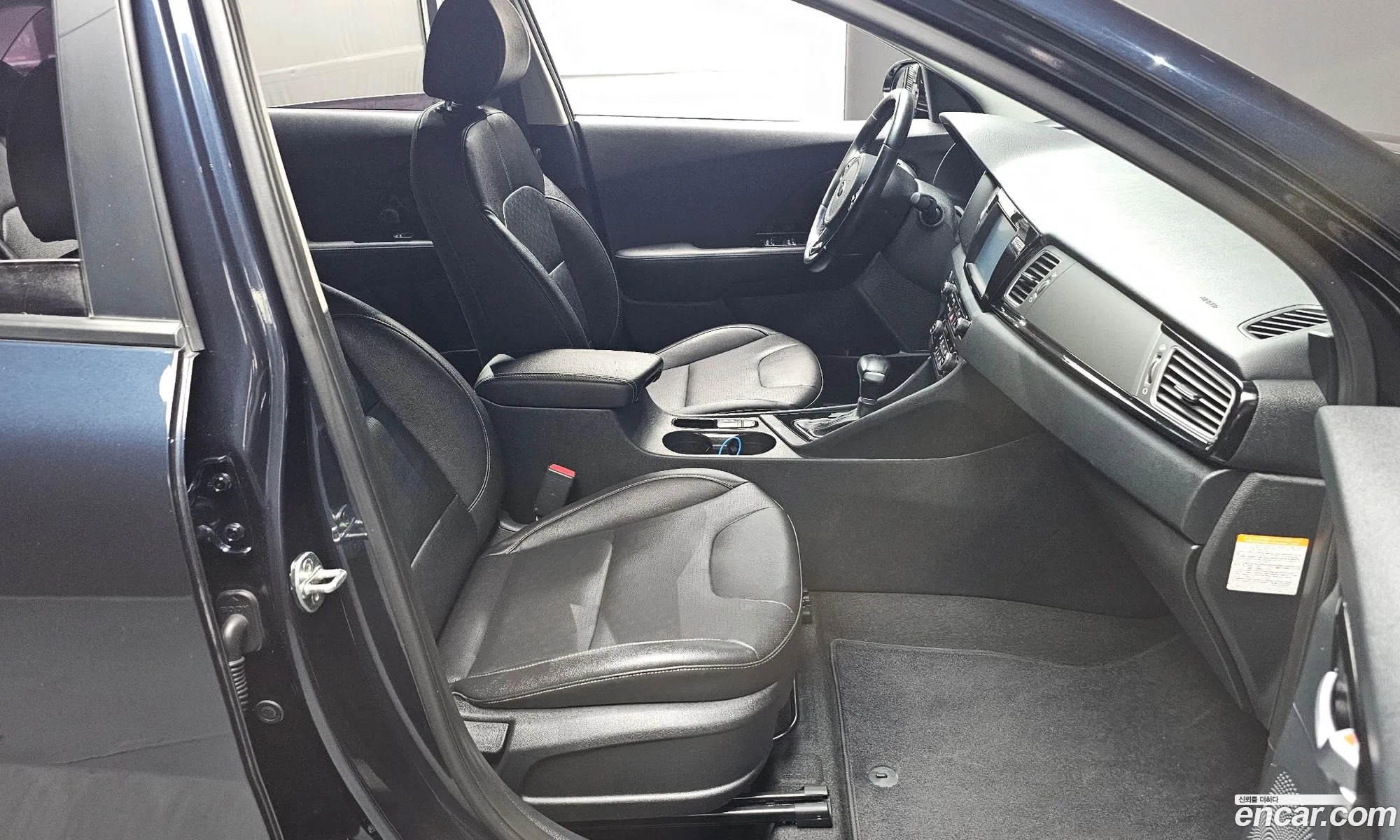 Kia Niro 2017 — 11