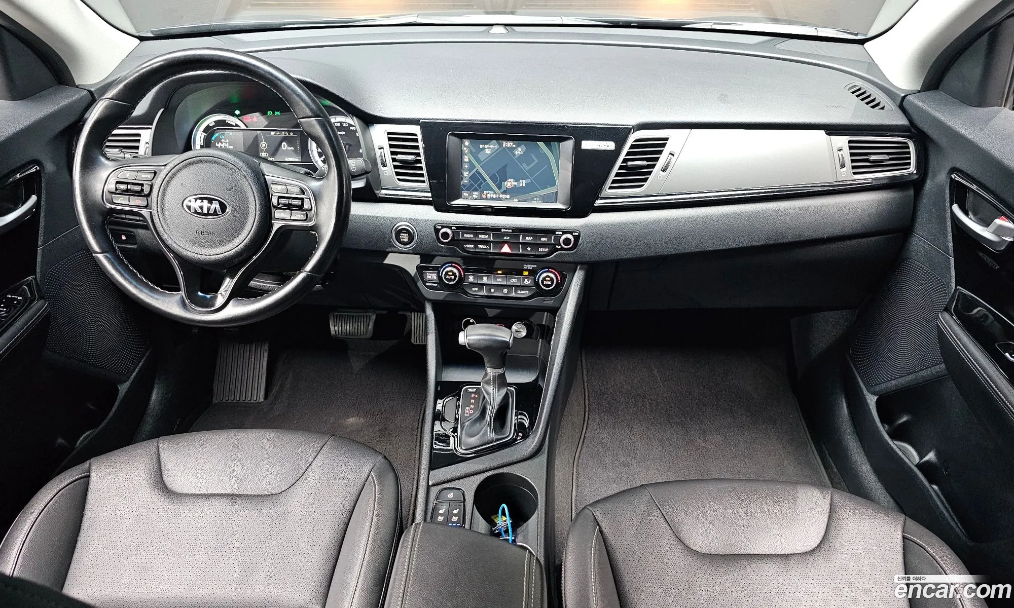Kia Niro 2017 — 18