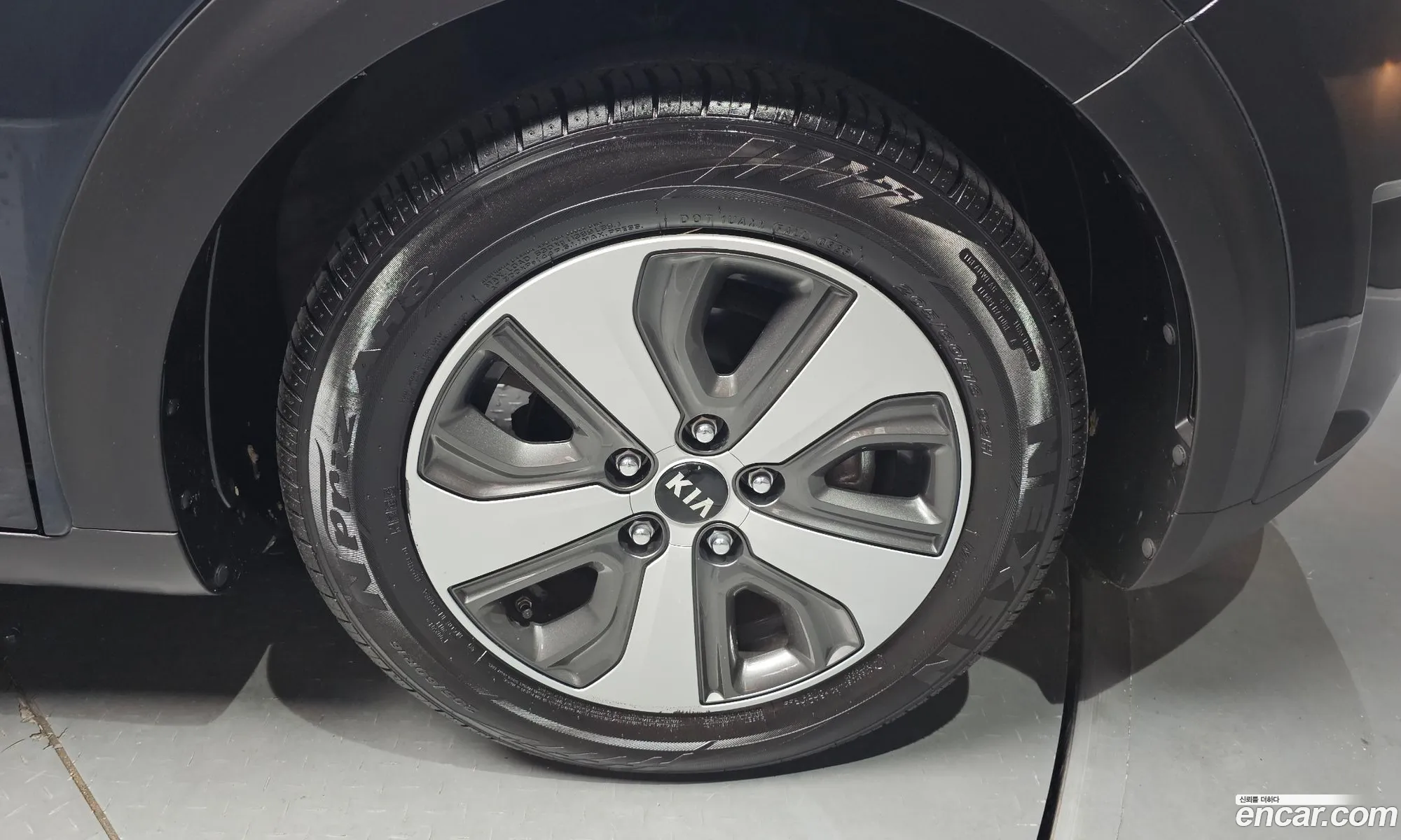 Kia Niro 2017 — 17