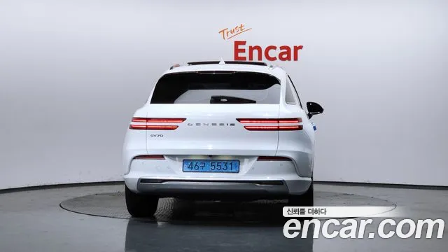 Genesis Electrified GV70 2022 — 3