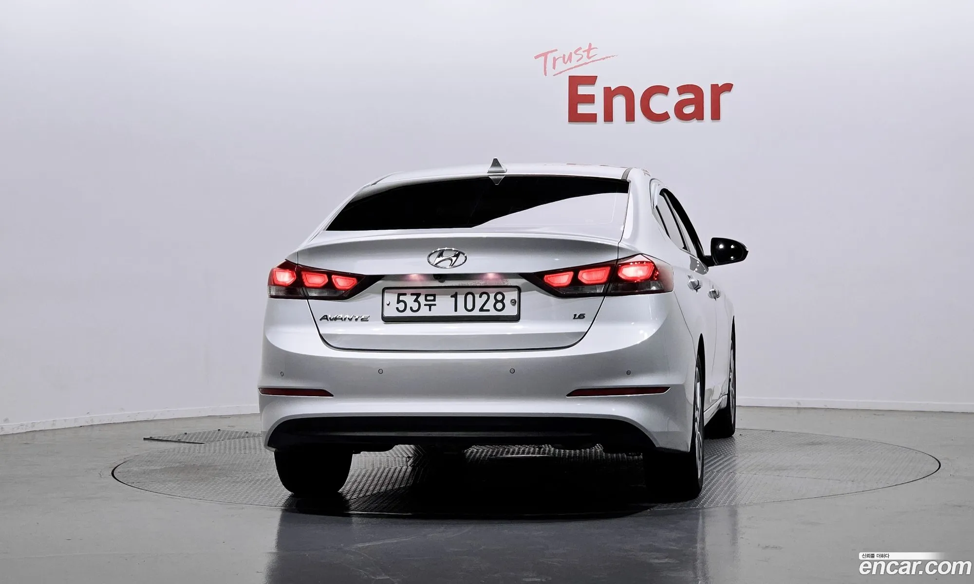 Hyundai Elantra AD 2017 — 17