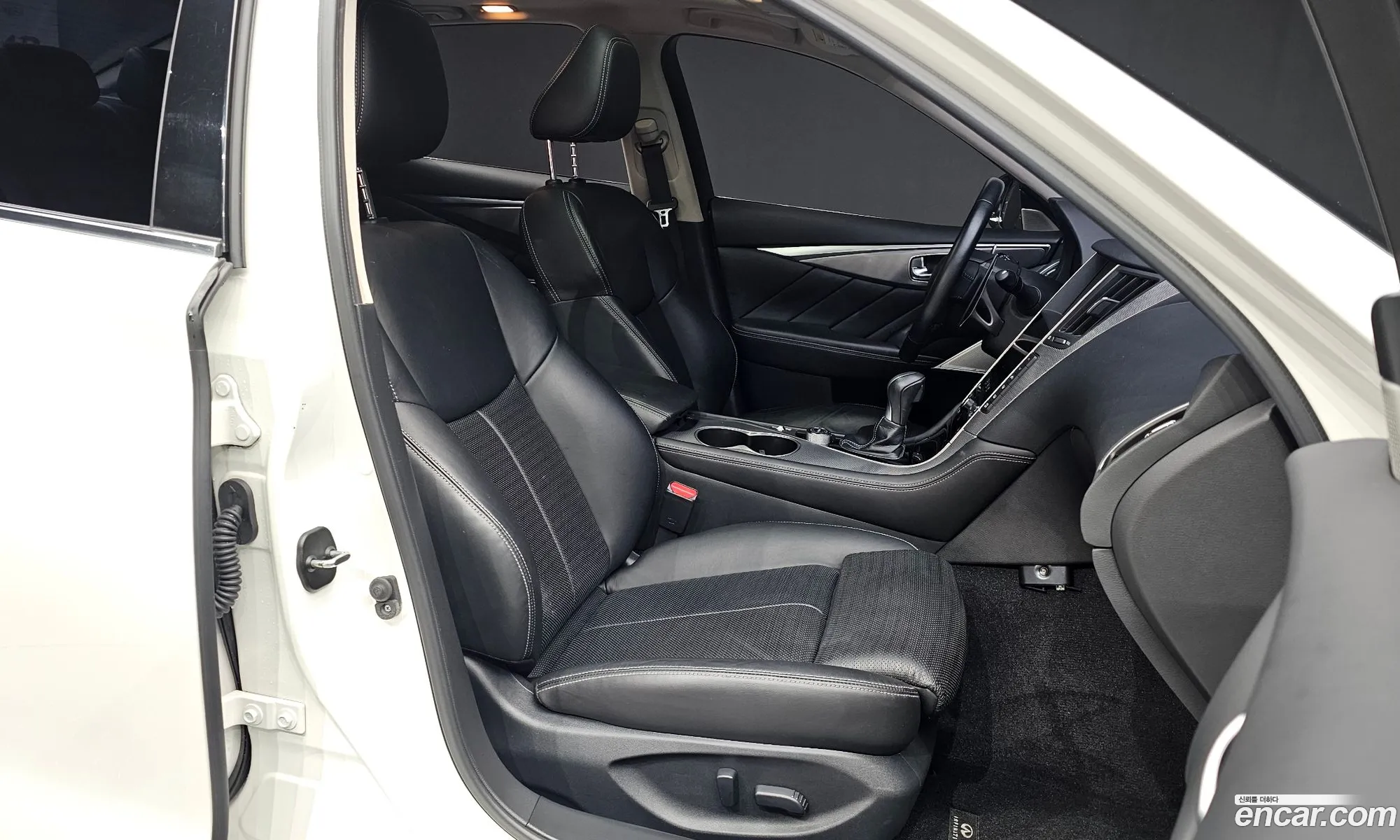 Infiniti Q50 2017 JNKAV71E4HM150088 — 18